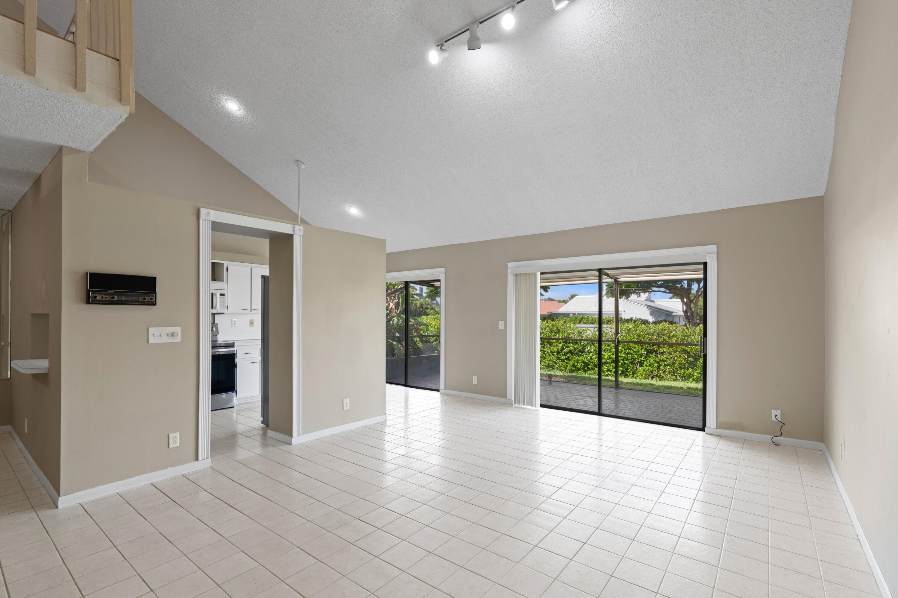 6850 NW 2ND Avenue 16, Boca Raton, FL 33487, Boca Raton - Photo 5