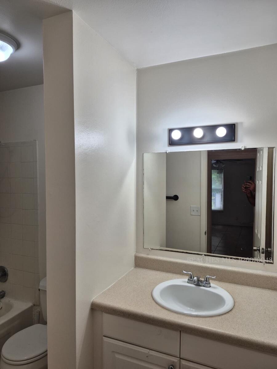 6000 NW 7TH Street 21, Margate, FL 33063, Margate - Photo 4