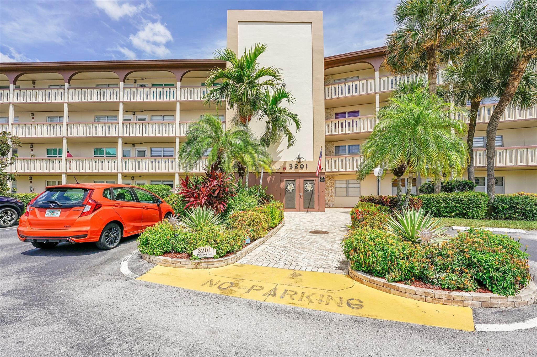 3201 PORTOFINO Point C2, Coconut Creek, FL 33066, Coconut Creek