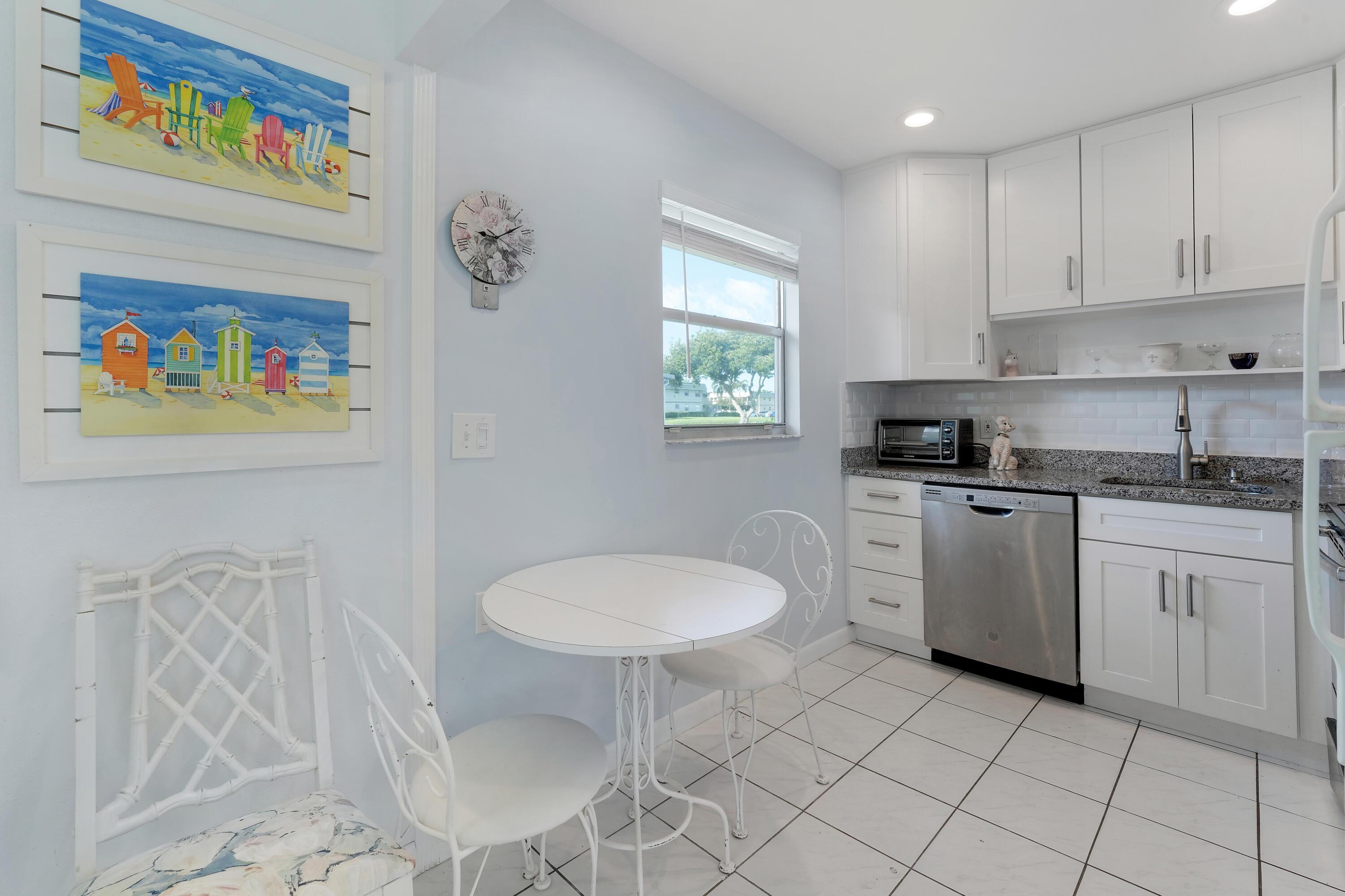173 Valencia H, Delray Beach, FL 33446, Delray Beach - Photo 5