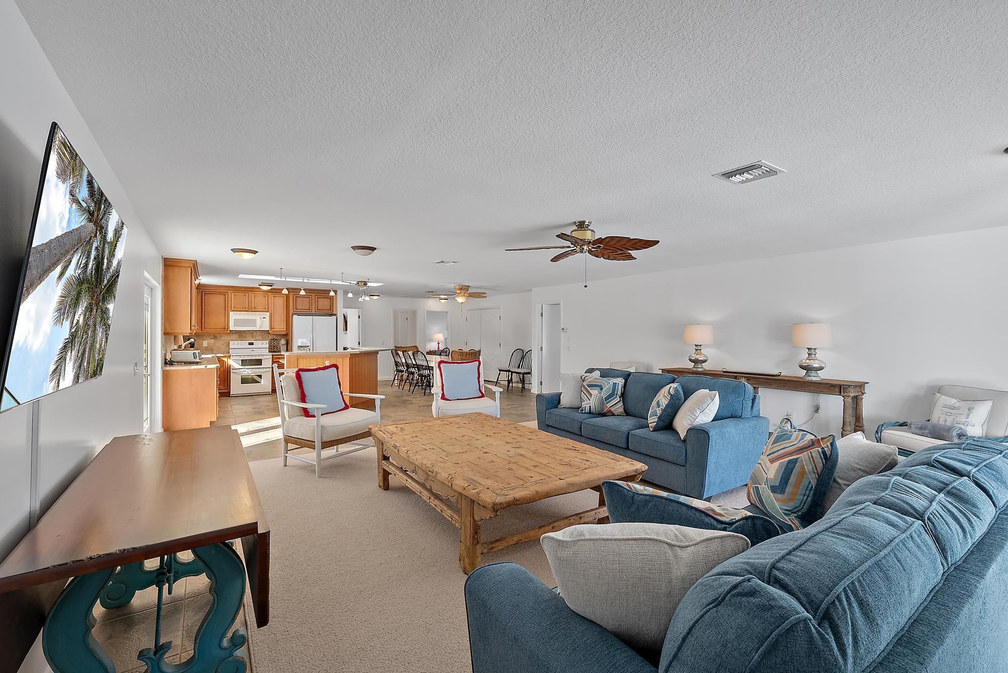 10275 SW GREEN RIDGE Lane, Palm City, FL 34990, Palm City - Photo 5