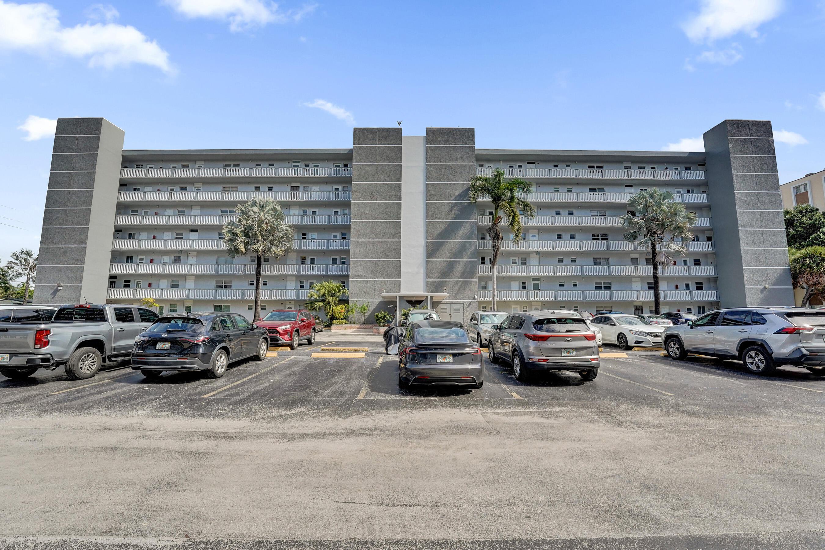 610 NE 12TH Avenue 306, Hallandale Beach, FL 33009, Hallandale Beach - Photo 5