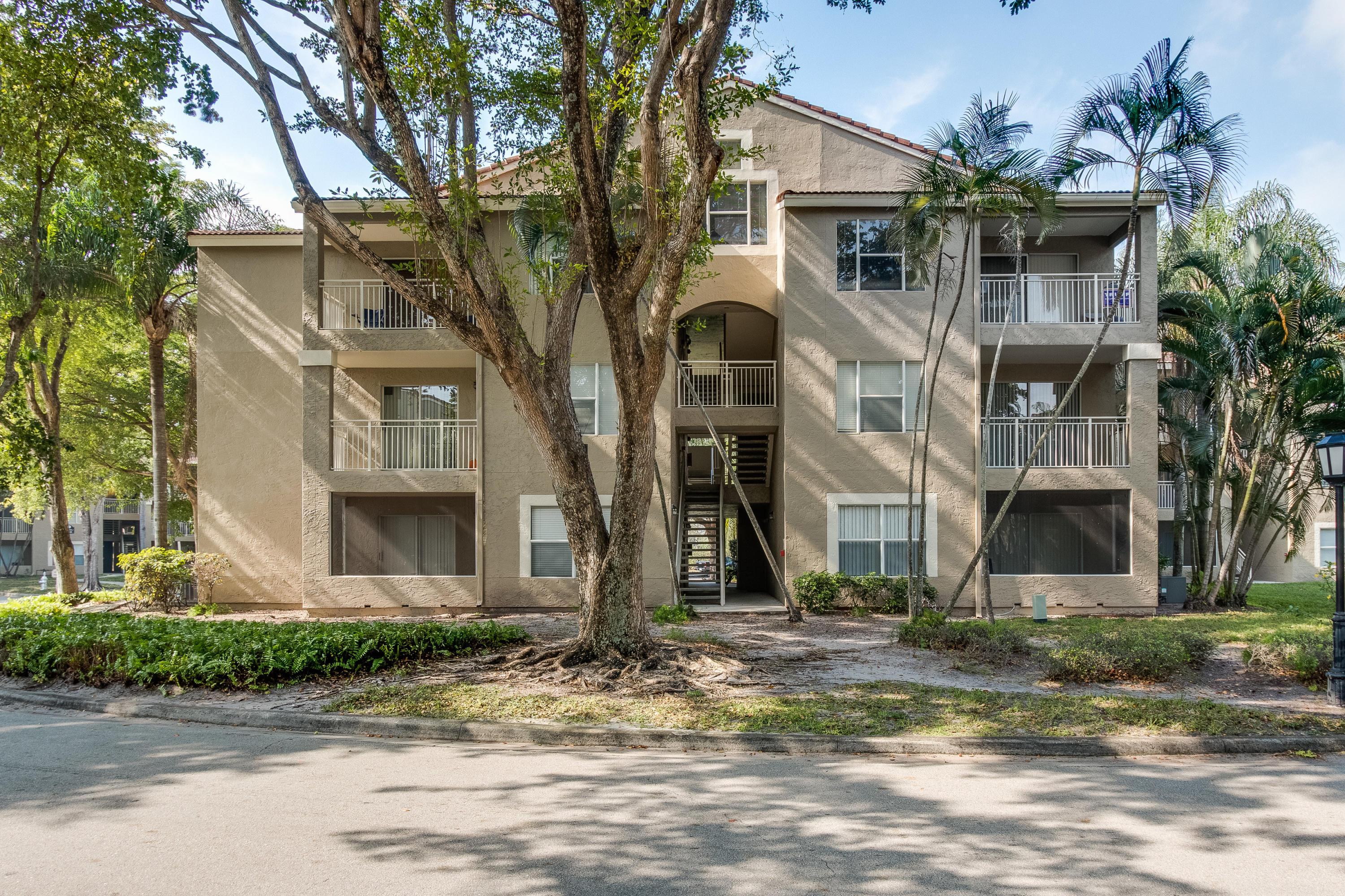 1740 PALM COVE Boulevard 4-305, Delray Beach, FL 33445, Delray Beach - Photo 3
