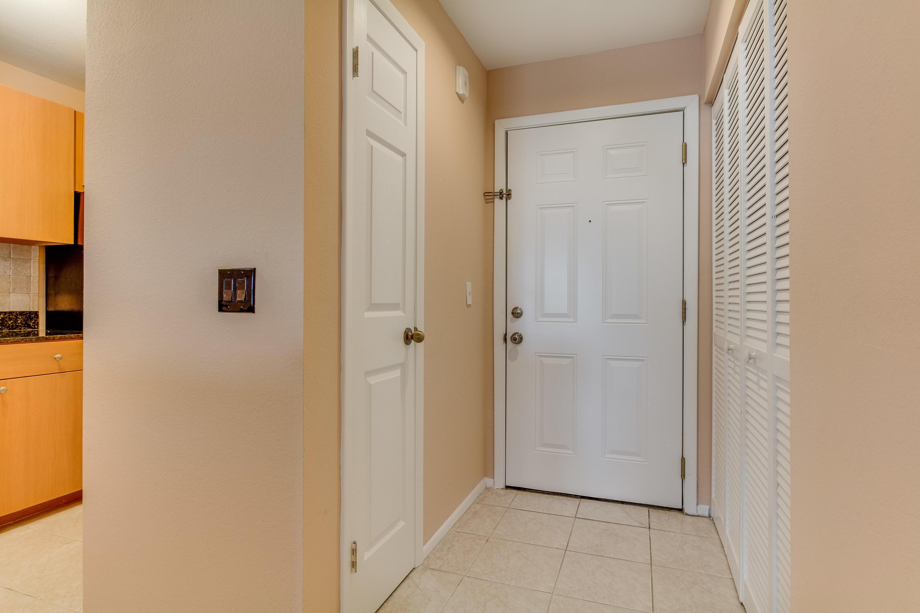 1740 PALM COVE Boulevard 4-305, Delray Beach, FL 33445, Delray Beach - Photo 5