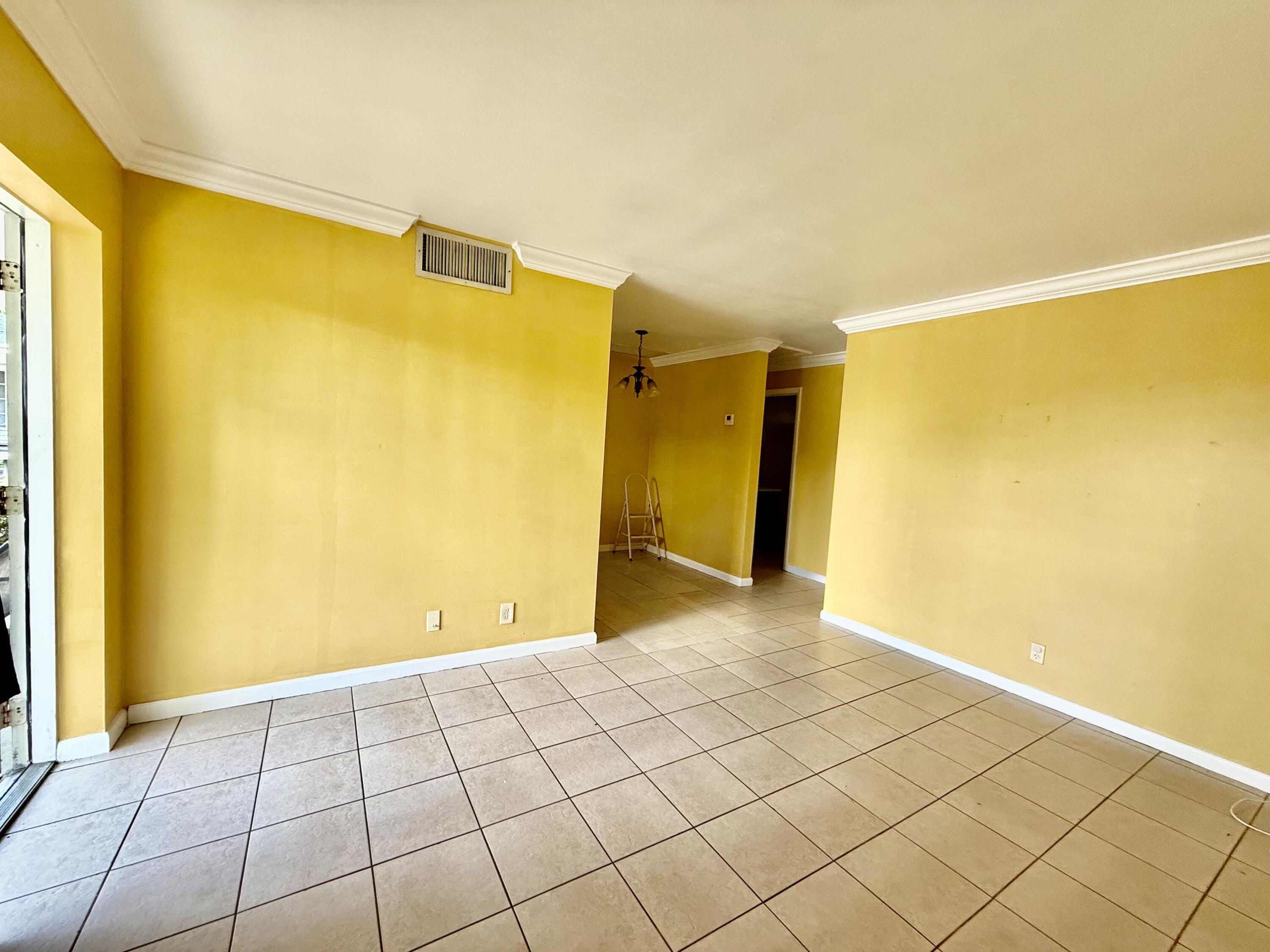 1607 HOLLY Street 6, Lantana, FL 33462, Lantana - Photo 2