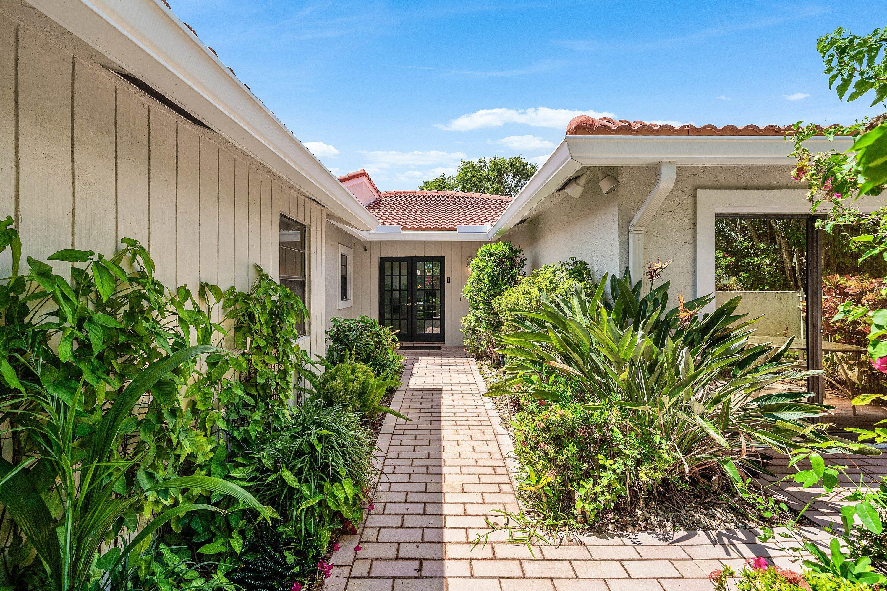 23 Estate Drive, Boynton Beach, FL 33436, Boynton Beach - Photo 2