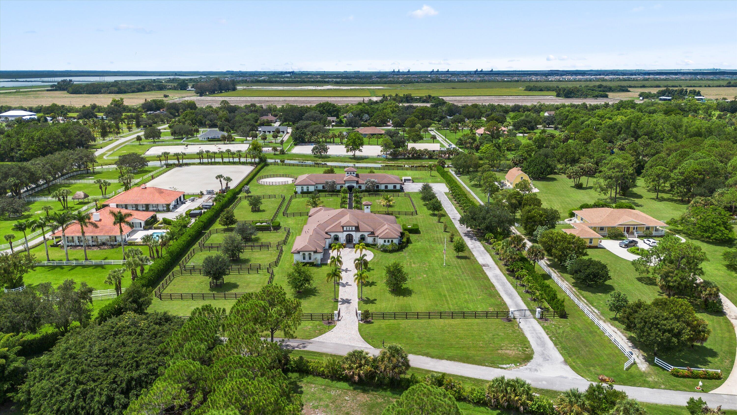 843 STALLION Drive, Loxahatchee, FL 33470, Loxahatchee - Photo 4