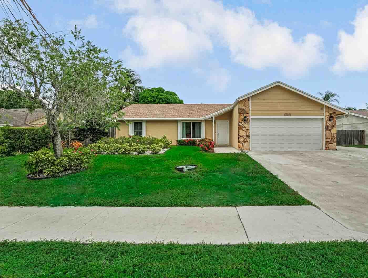 427 Las Palmas Street, Royal Palm Beach, FL 33411, Royal Palm Beach