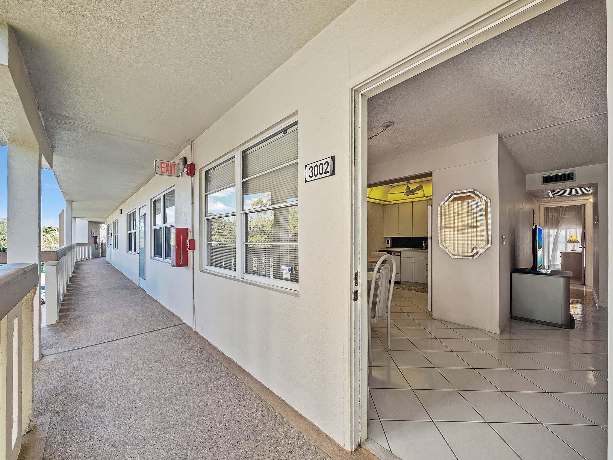3002 Ventnor G, Deerfield Beach, FL 33442, Deerfield Beach - Photo 4