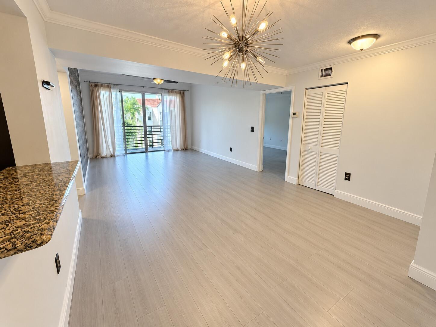 2721 Ocean Club Boulevard 304, Hollywood, FL 33019, Hollywood - Photo 3
