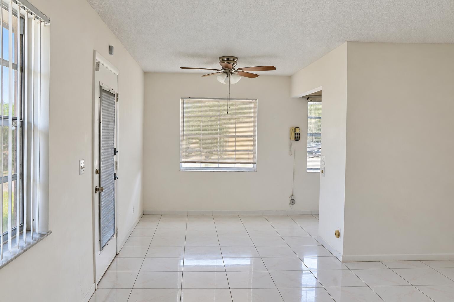 321 Burgundy G, Delray Beach, FL 33484, Delray Beach - Photo 2