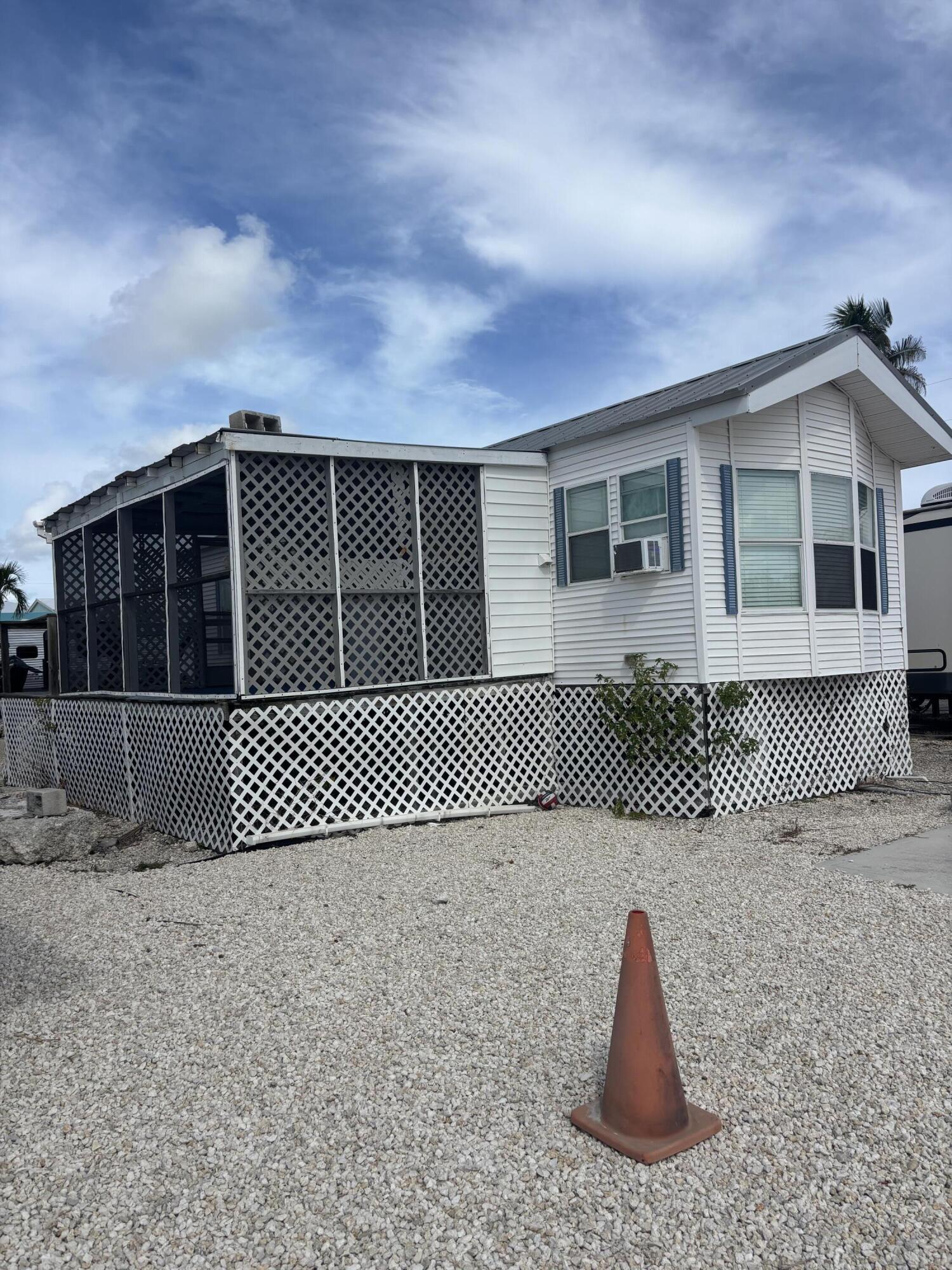 36 E 2nd Street p4, Key Largo, FL 33037, Key Largo - Photo 3