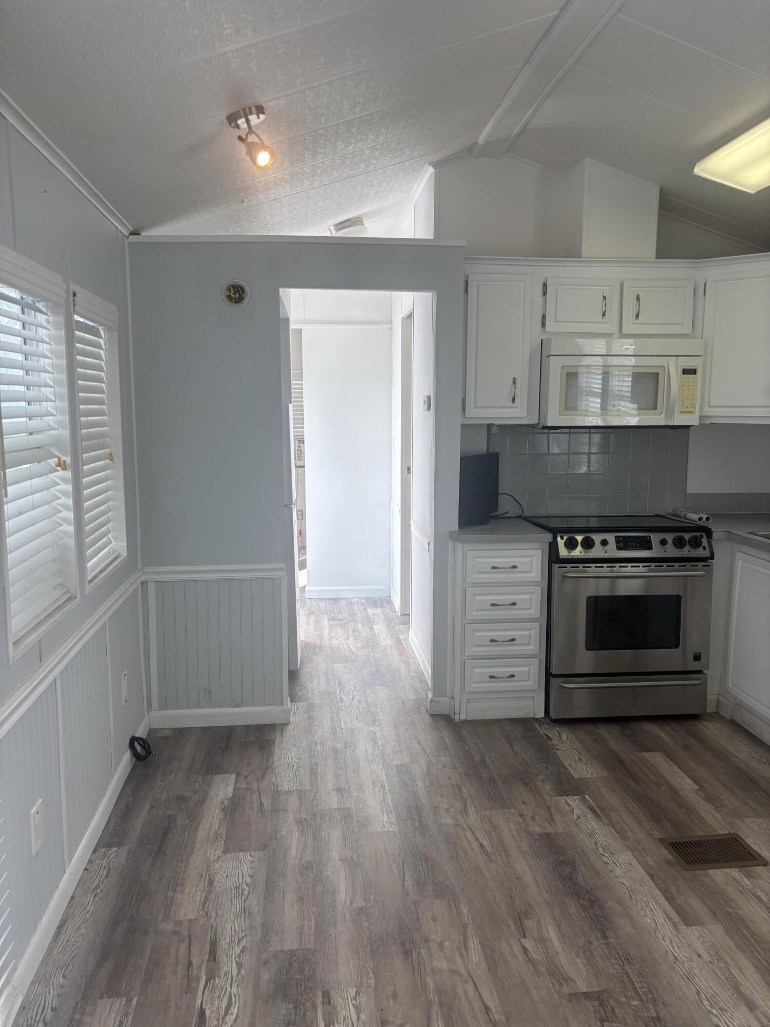 36 E 2nd Street p4, Key Largo, FL 33037, Key Largo - Photo 5