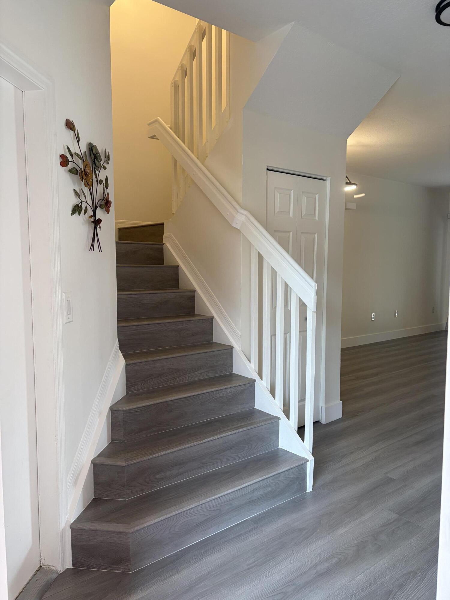 1107 NW 100th Avenue, Pembroke Pines, FL 33024, Pembroke Pines - Photo 2