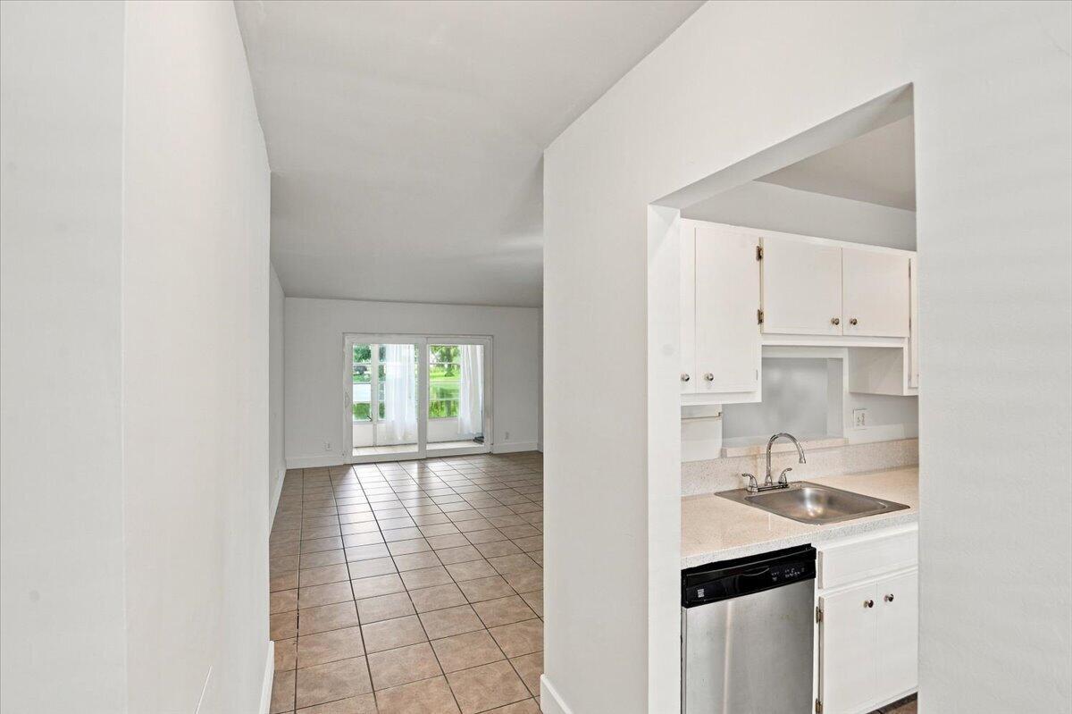 5121 W OAKLAND PARK 109, Lauderdale Lakes, FL 33313, Lauderdale Lakes - Photo 3