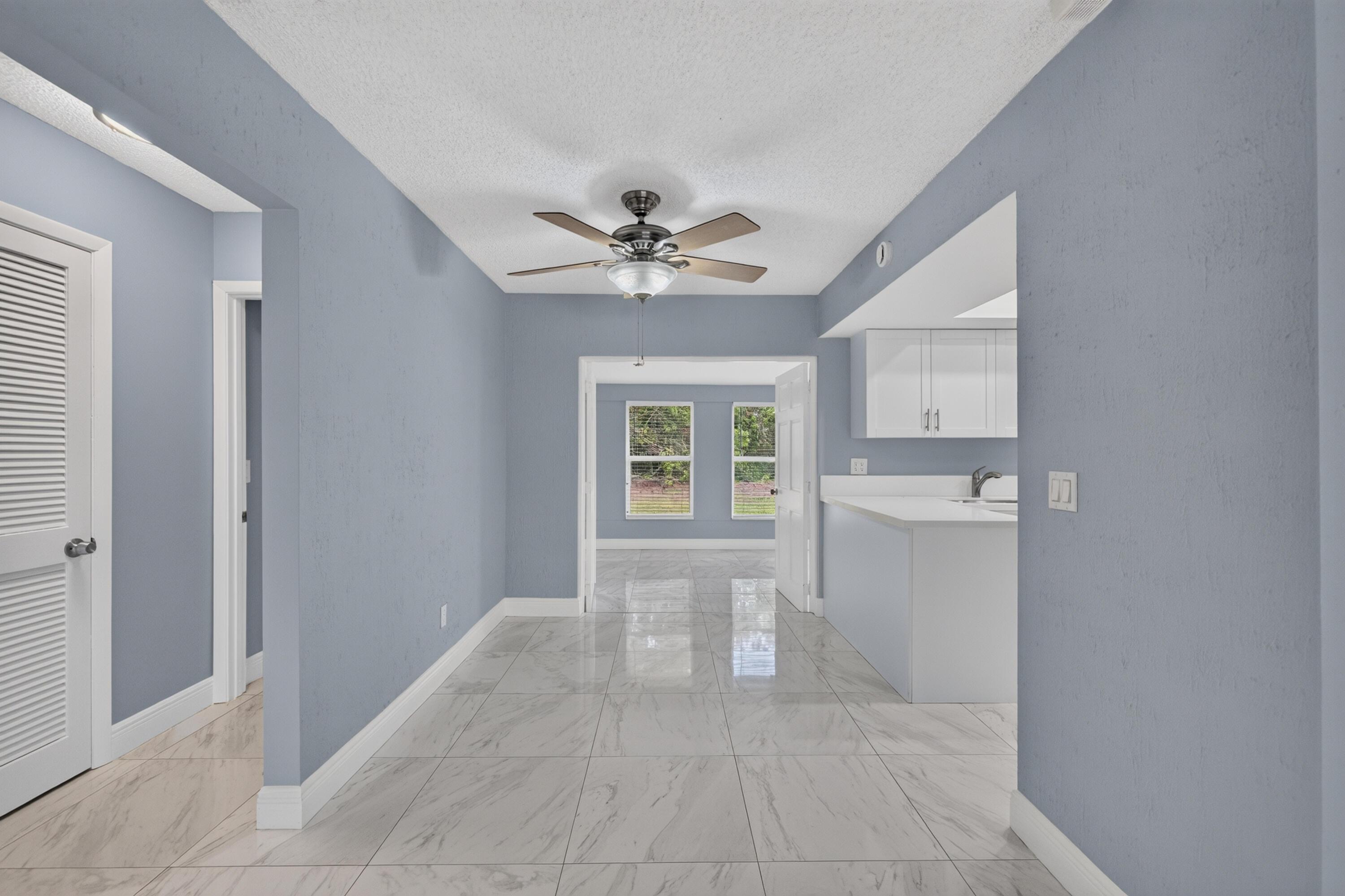 732 SW RAVENSWOOD Lane, Port St. Lucie, FL 34983, Port St. Lucie - Photo 4