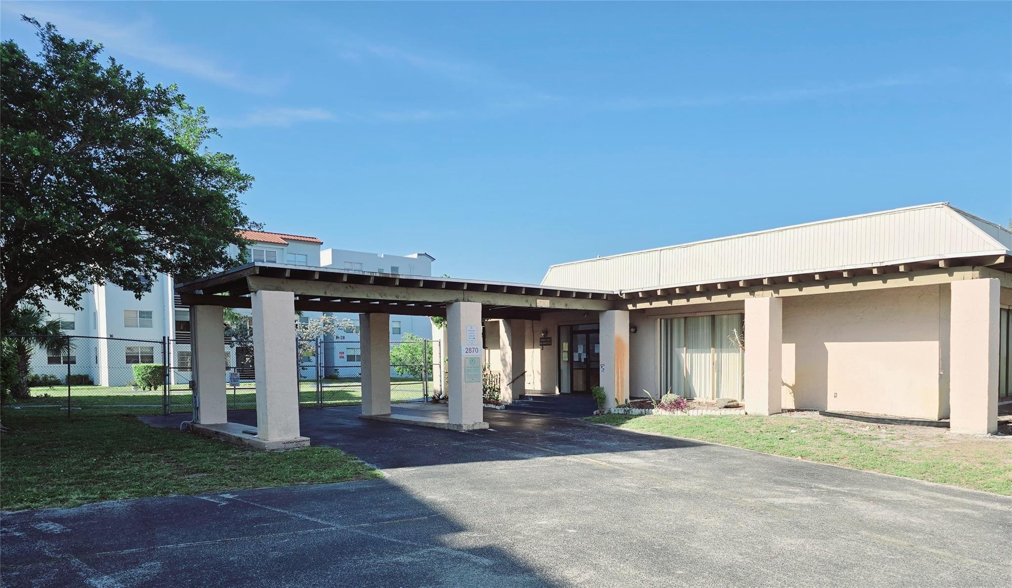 2860 SOMERSET Drive 317K, Lauderdale Lakes, FL 33311, Lauderdale Lakes - Photo 3