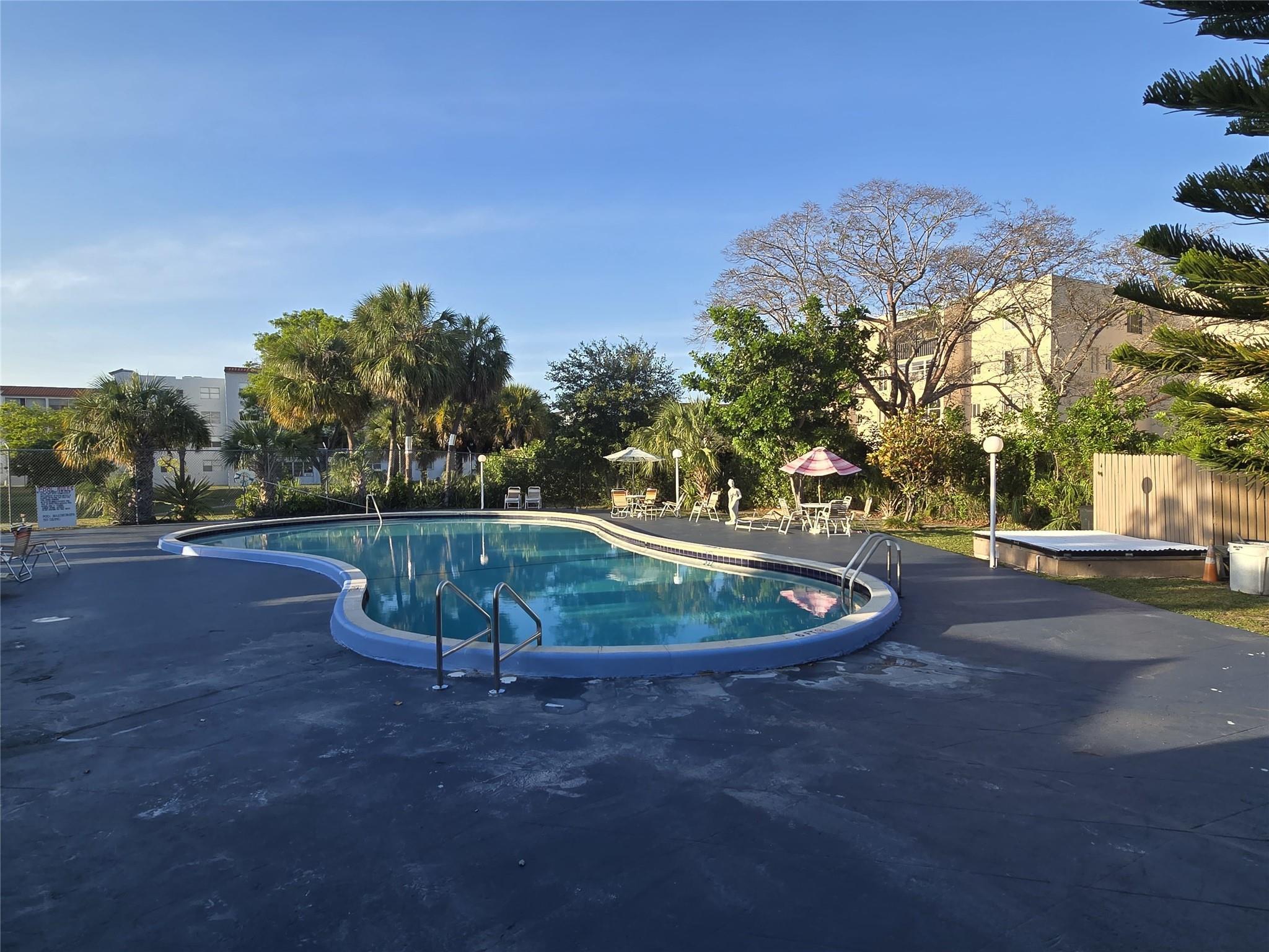 2860 SOMERSET Drive 317K, Lauderdale Lakes, FL 33311, Lauderdale Lakes - Photo 4