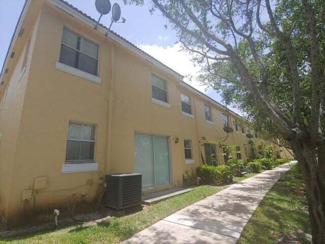 2214 Shoma Drive, Royal Palm Beach, FL 33414, Royal Palm Beach - Photo 3