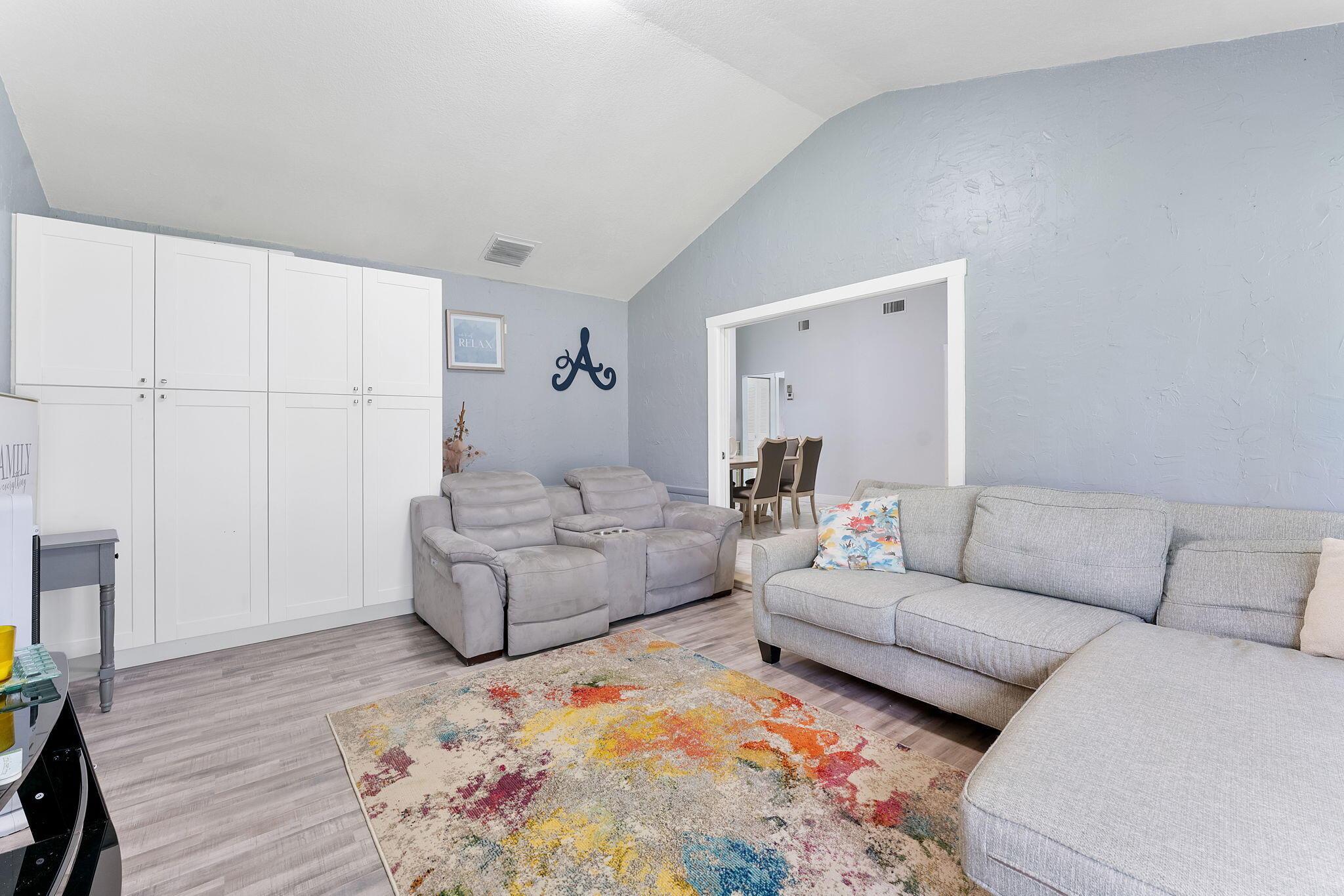 5380 LAKEWOOD Circle S B, Margate, FL 33063, Margate - Photo 4