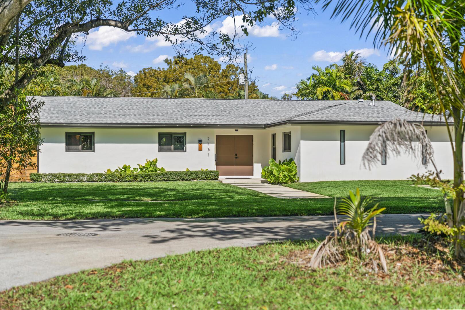 2451 NE 199th Street, Miami, FL 33180, Miami - Photo 3