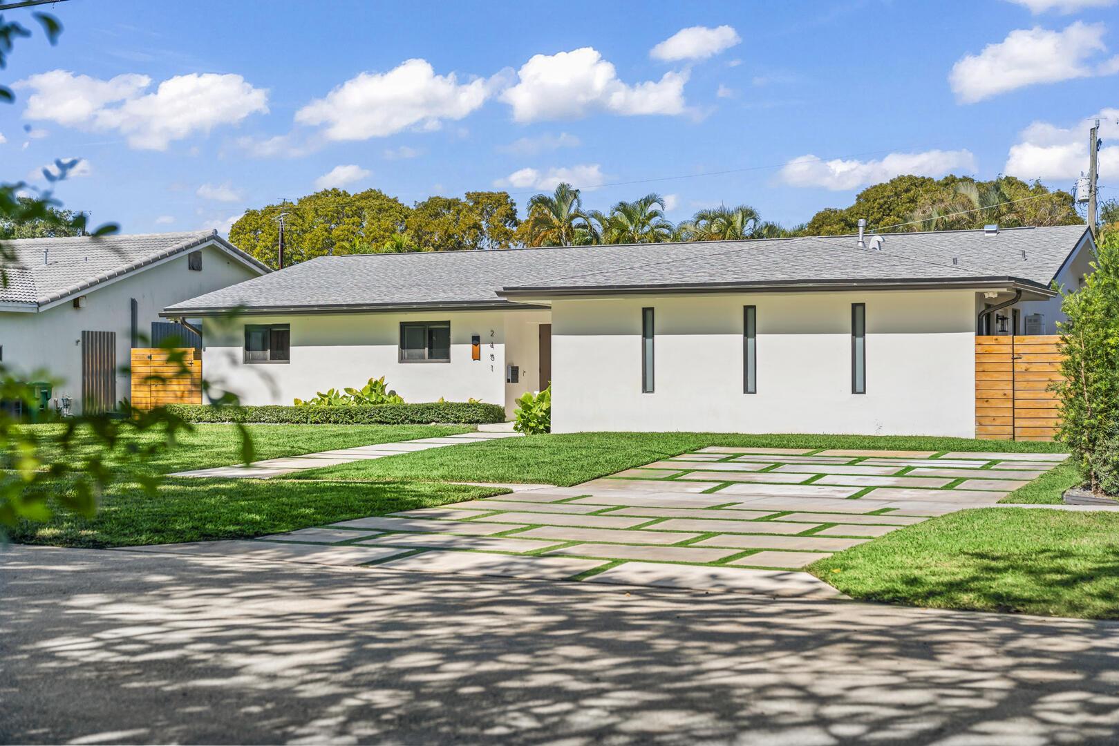 2451 NE 199th Street, Miami, FL 33180, Miami - Photo 5