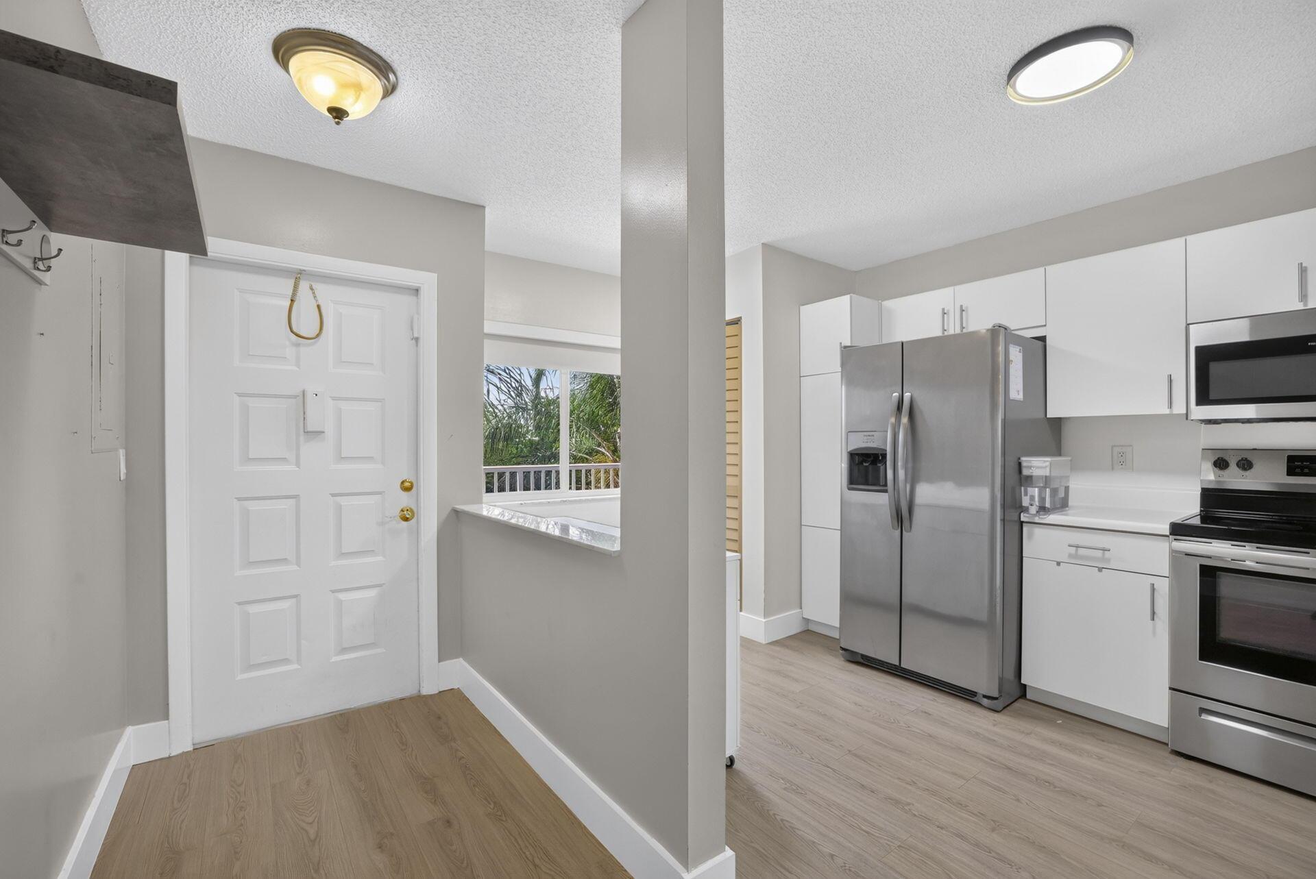 9537 Weldon Circle 405, Tamarac, FL 33321, Tamarac - Photo 3