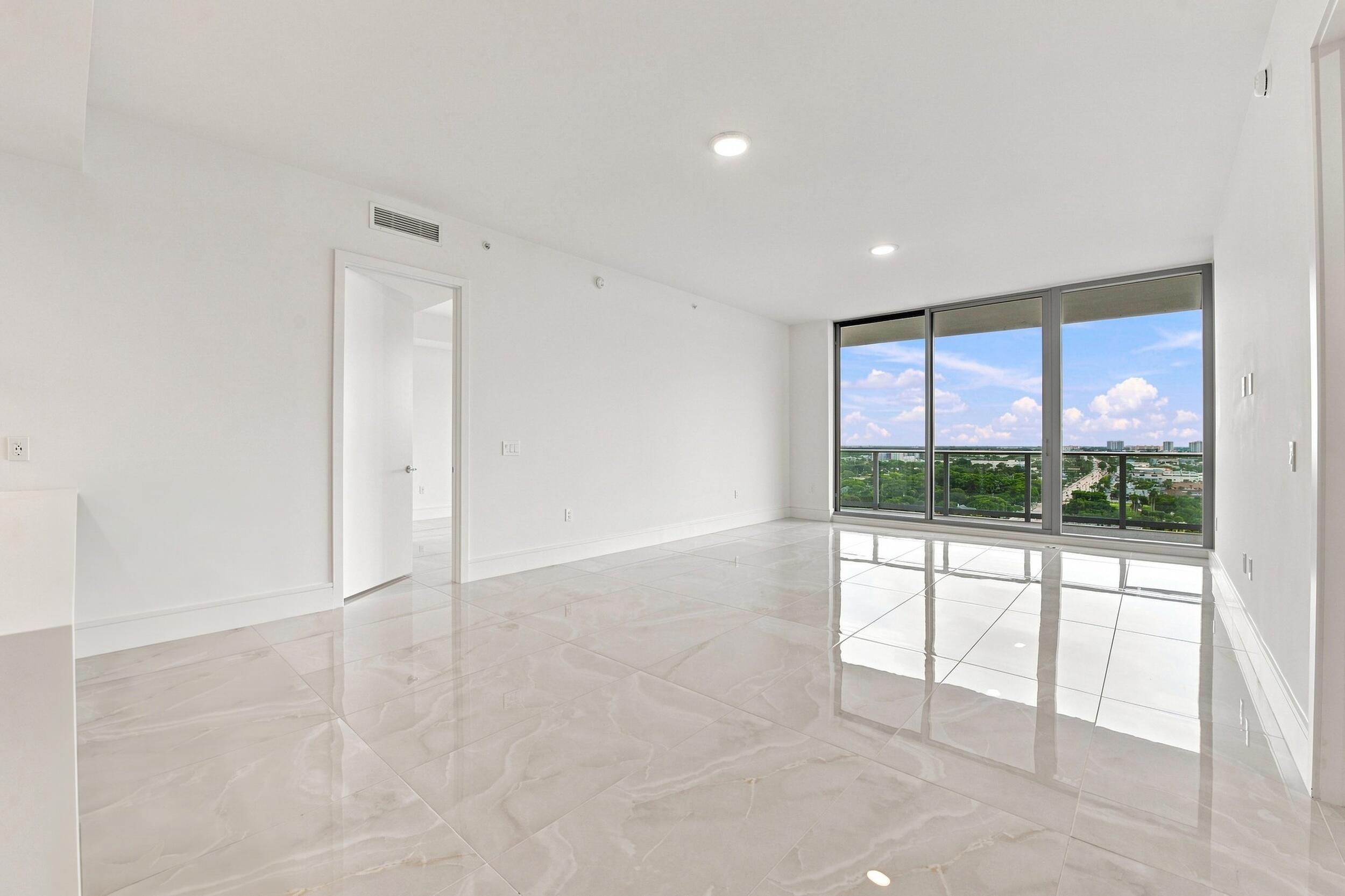 220 Lake Shore Drive 1517, Lake Park, FL 33403, Lake Park - Photo 4