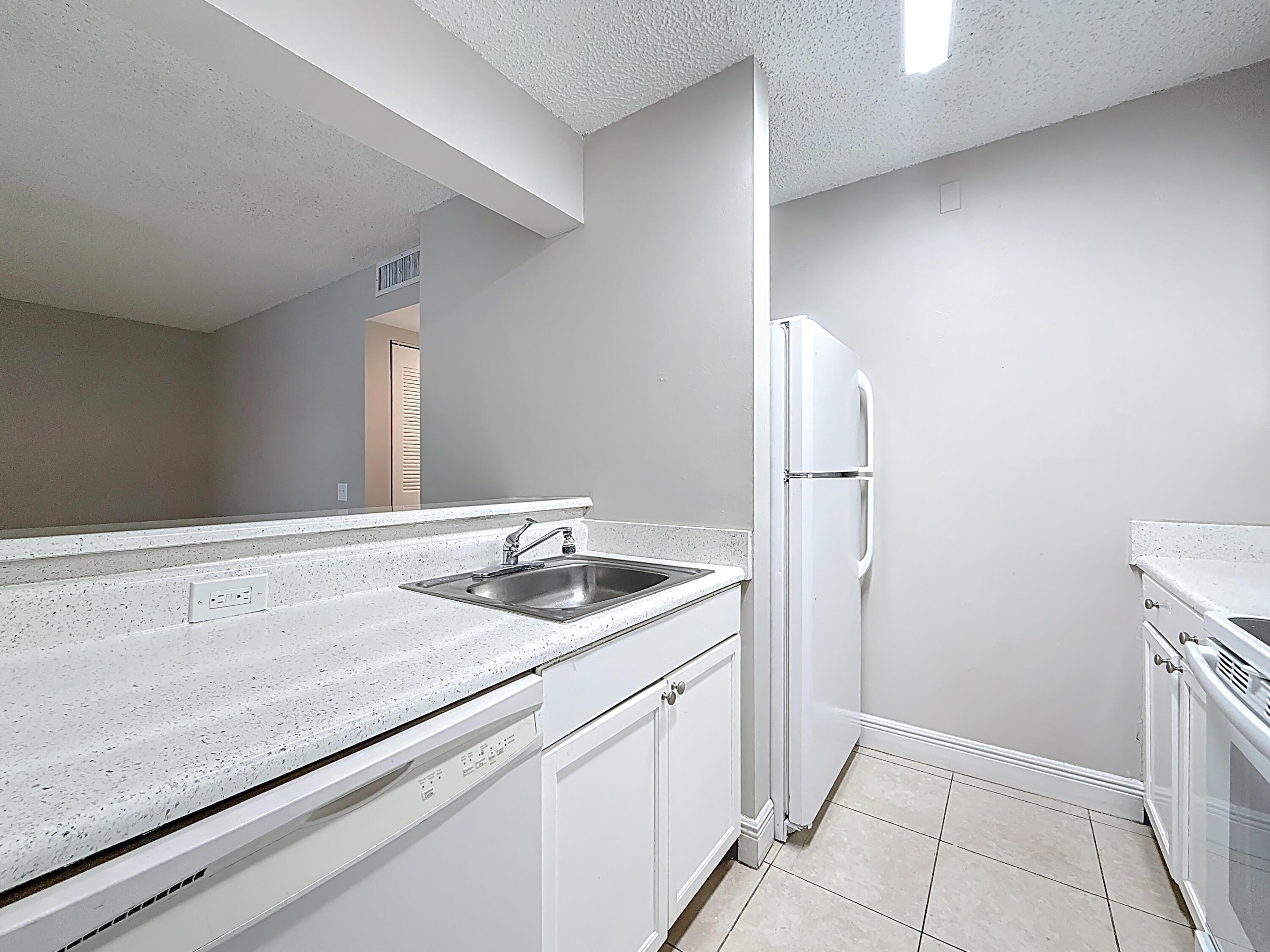 719 MEADOWS Circle, Boynton Beach, FL 33436, Boynton Beach - Photo 2