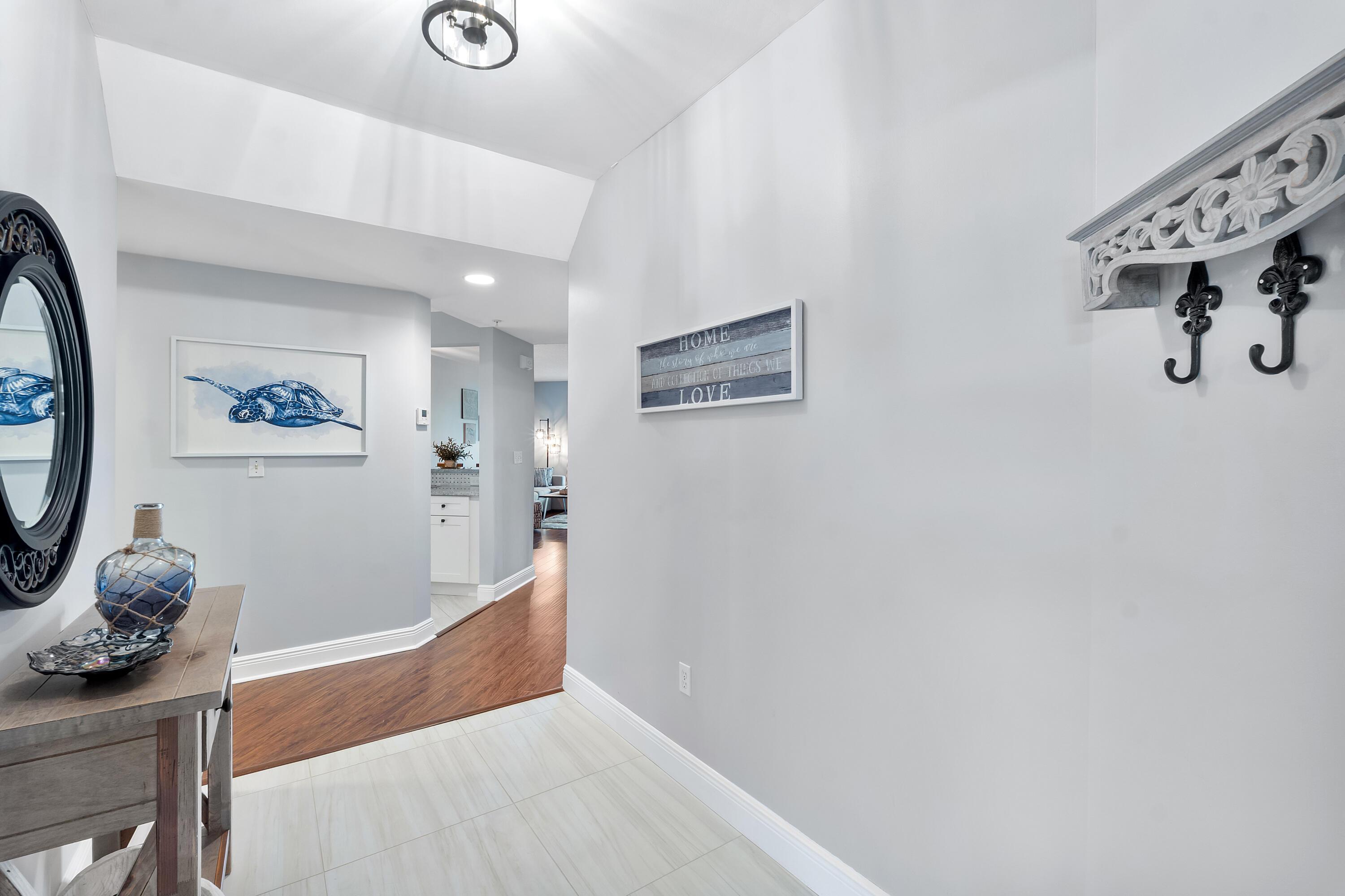 800 Uno Lago Drive 204, Juno Beach, FL 33408, Juno Beach - Photo 4