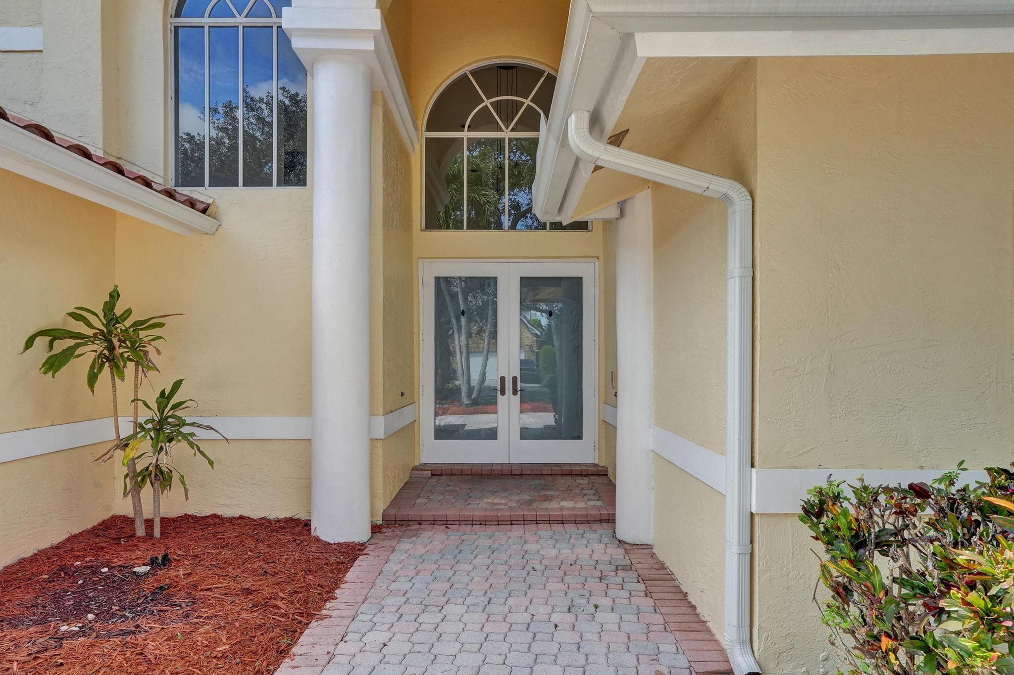11340 Lakeshore Drive, Cooper City, FL 33026, Cooper City - Photo 4