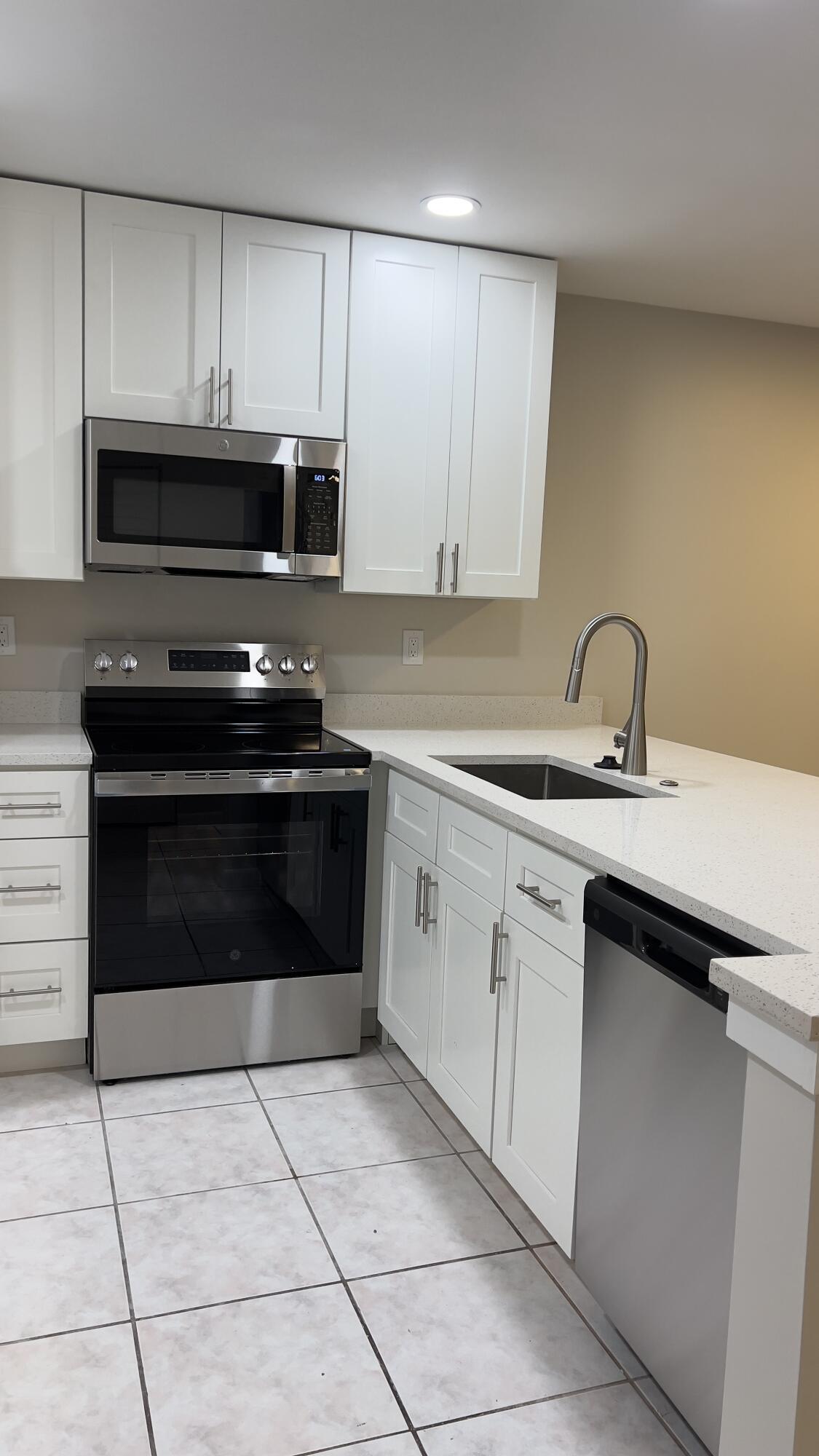 9374 SW 3rd Street 724, Boca Raton, FL 33428, Boca Raton - Photo 4