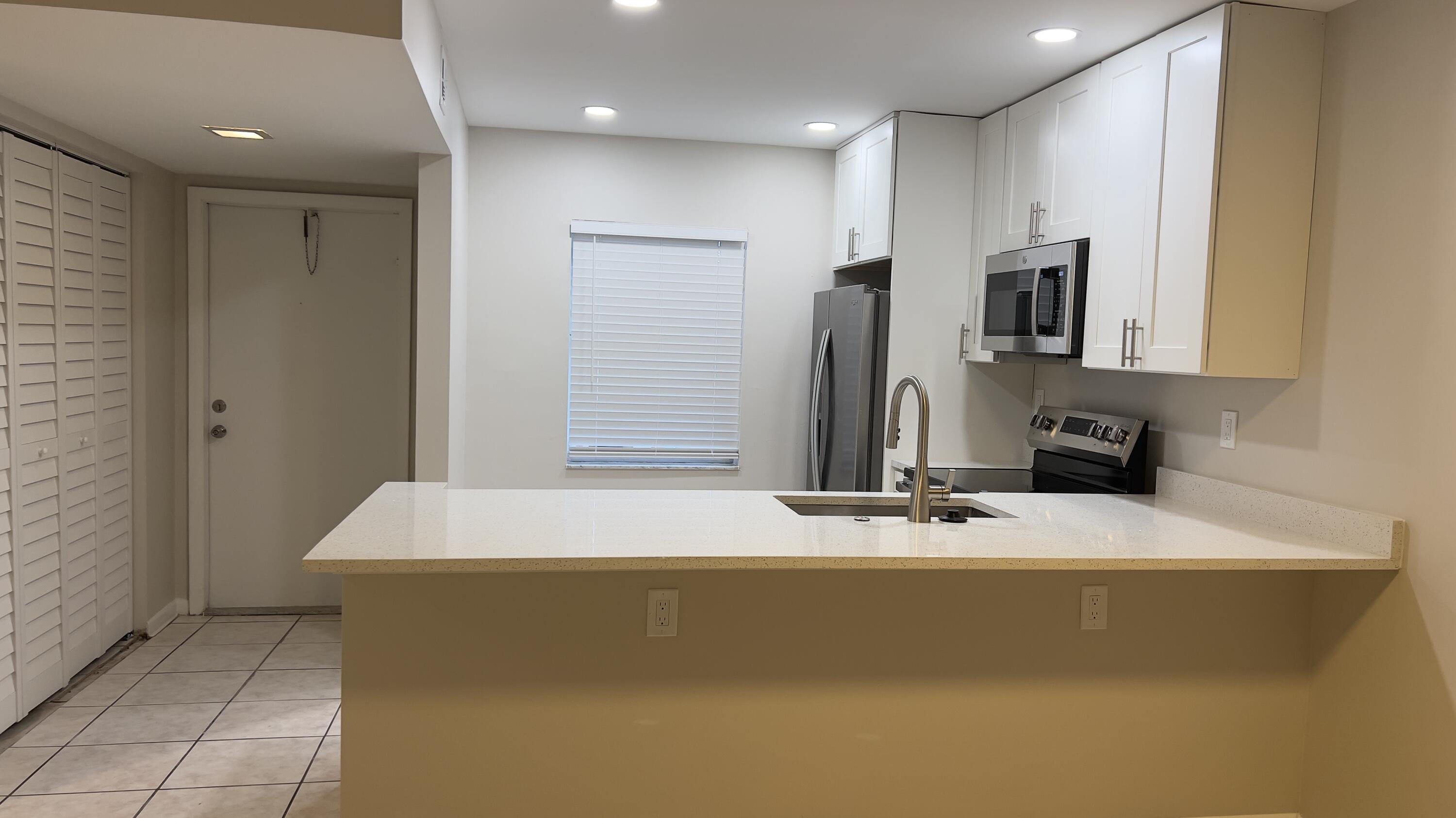 9374 SW 3rd Street 724, Boca Raton, FL 33428, Boca Raton - Photo 5