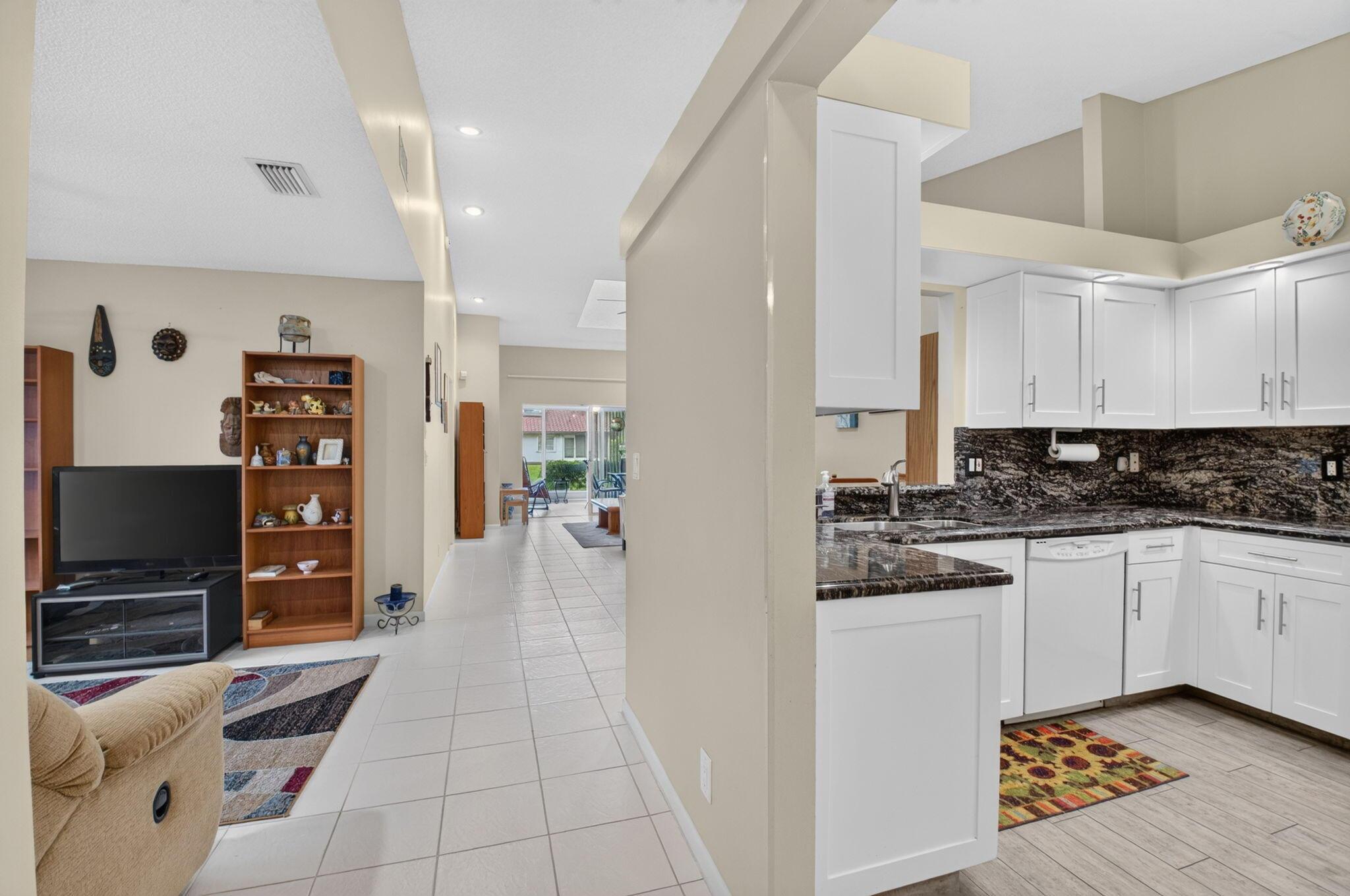6367 Pointe Pleasant Circle, Delray Beach, FL 33484, Delray Beach - Photo 4