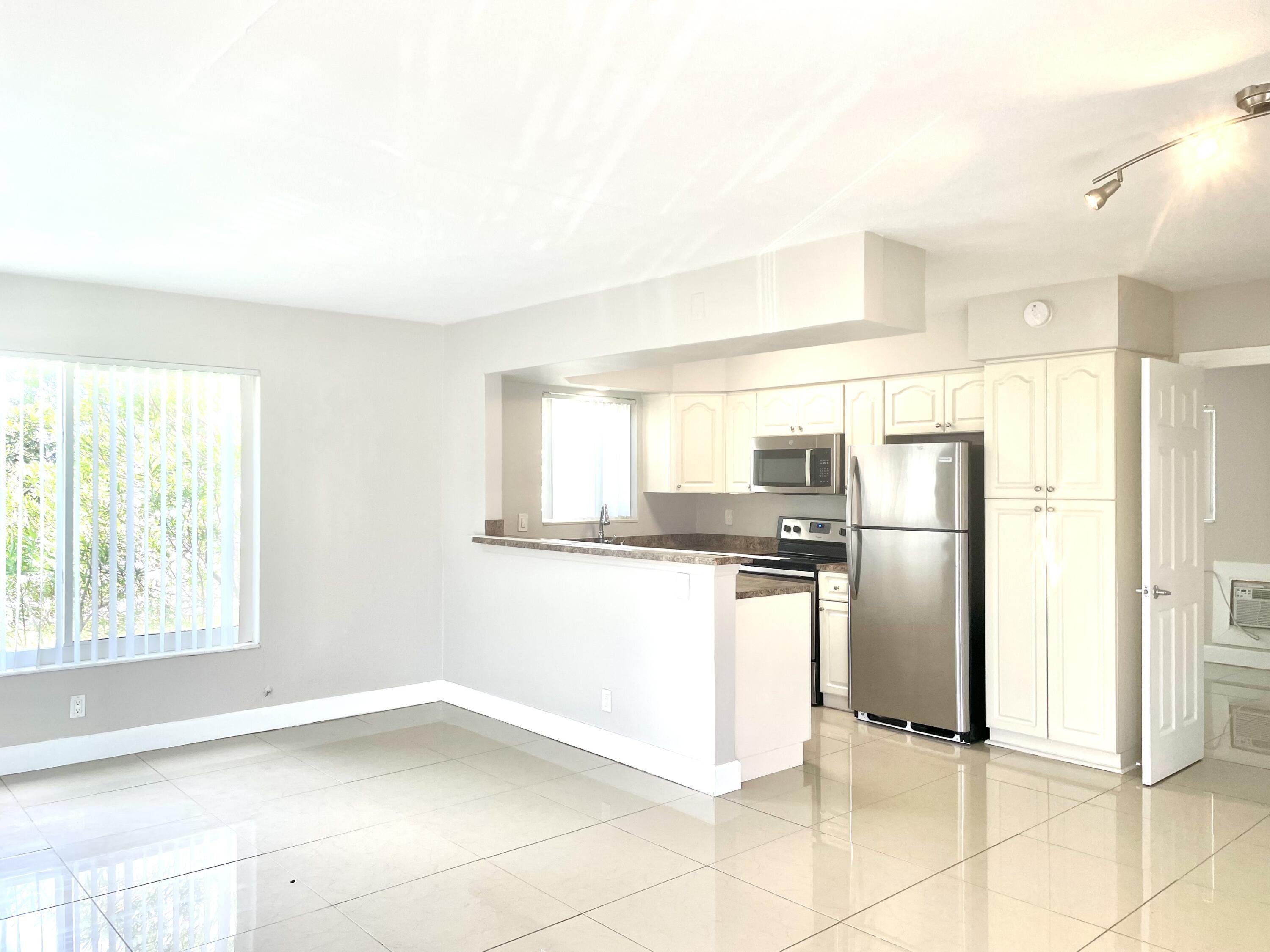 431 W Camino Real, Boca Raton, FL 33432, Boca Raton - Photo 4