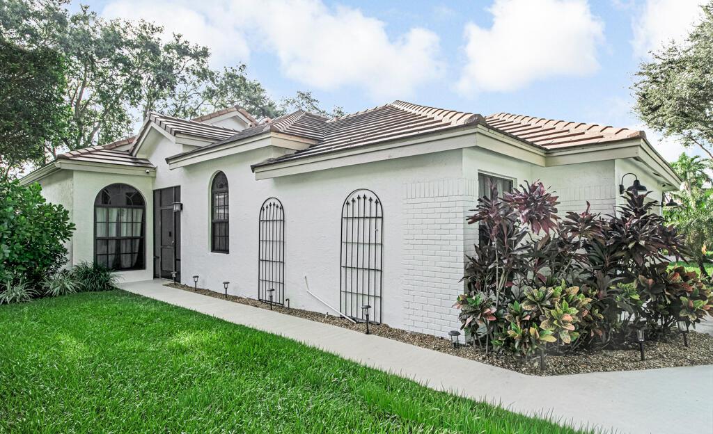 165 SHERWOOD FOREST Drive, Delray Beach, FL 33445, Delray Beach - Photo 4