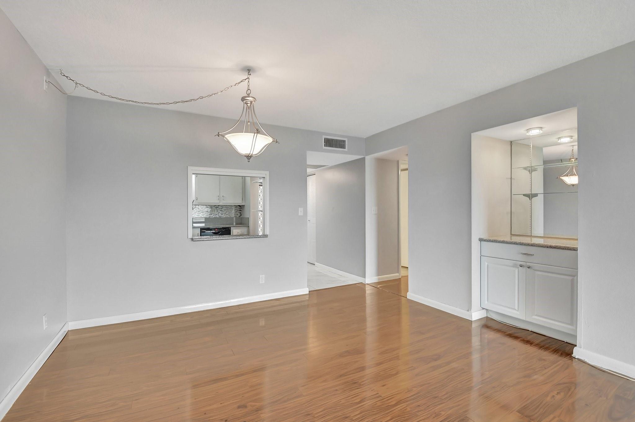 9300 SW 8TH Street 303, Boca Raton, FL 33428, Boca Raton - Photo 4