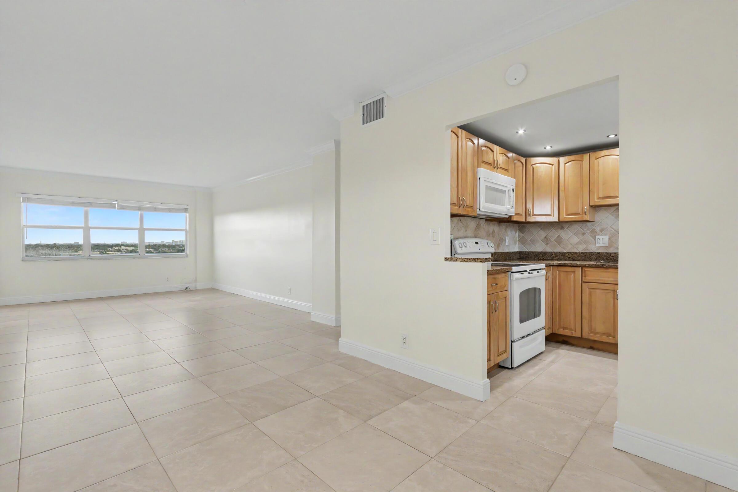 2555 NE 11TH Street 906, Fort Lauderdale, FL 33304, Fort Lauderdale - Photo 3