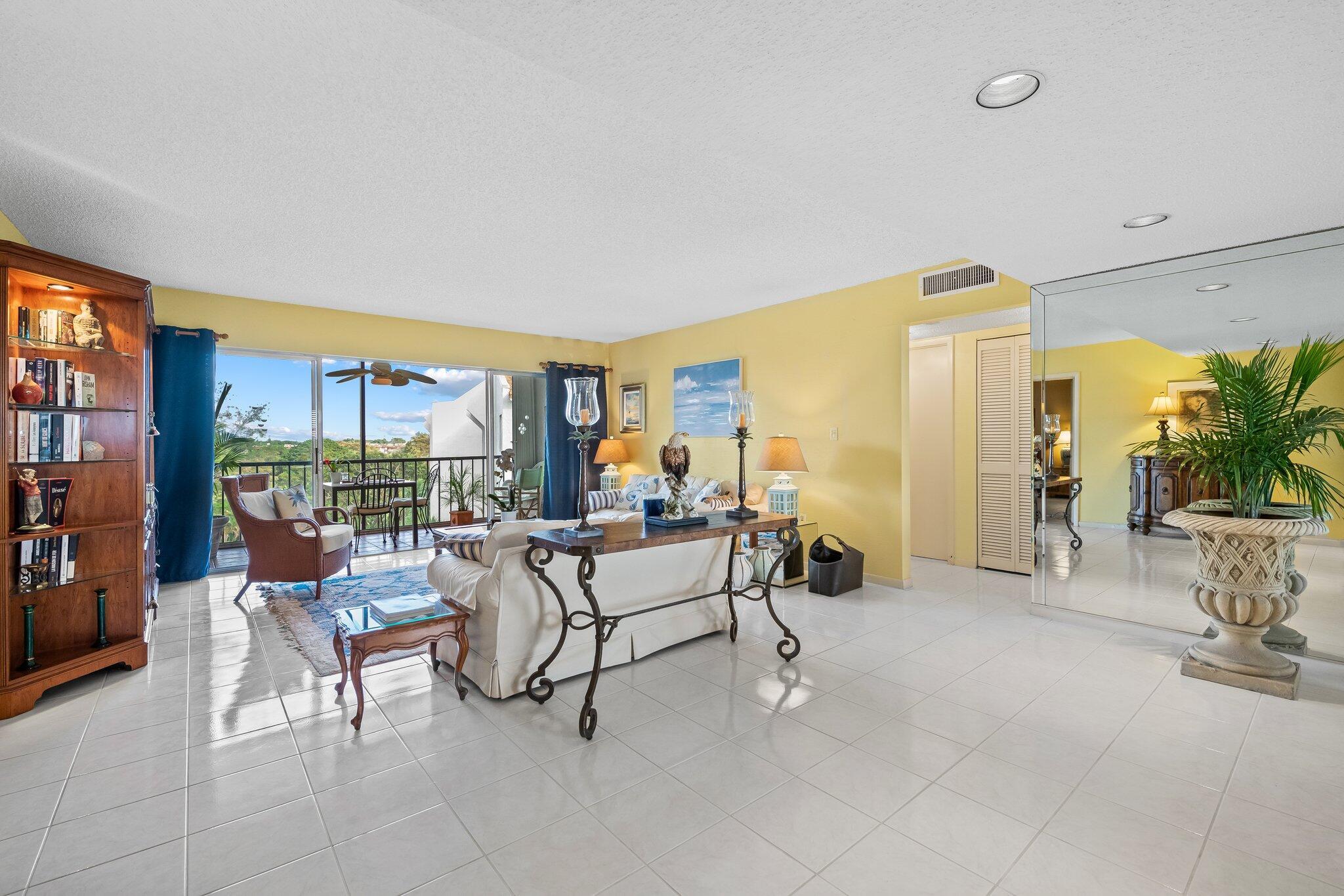 3930 Inverrary Boulevard 608-D, Lauderhill, FL 33319, Lauderhill - Photo 4