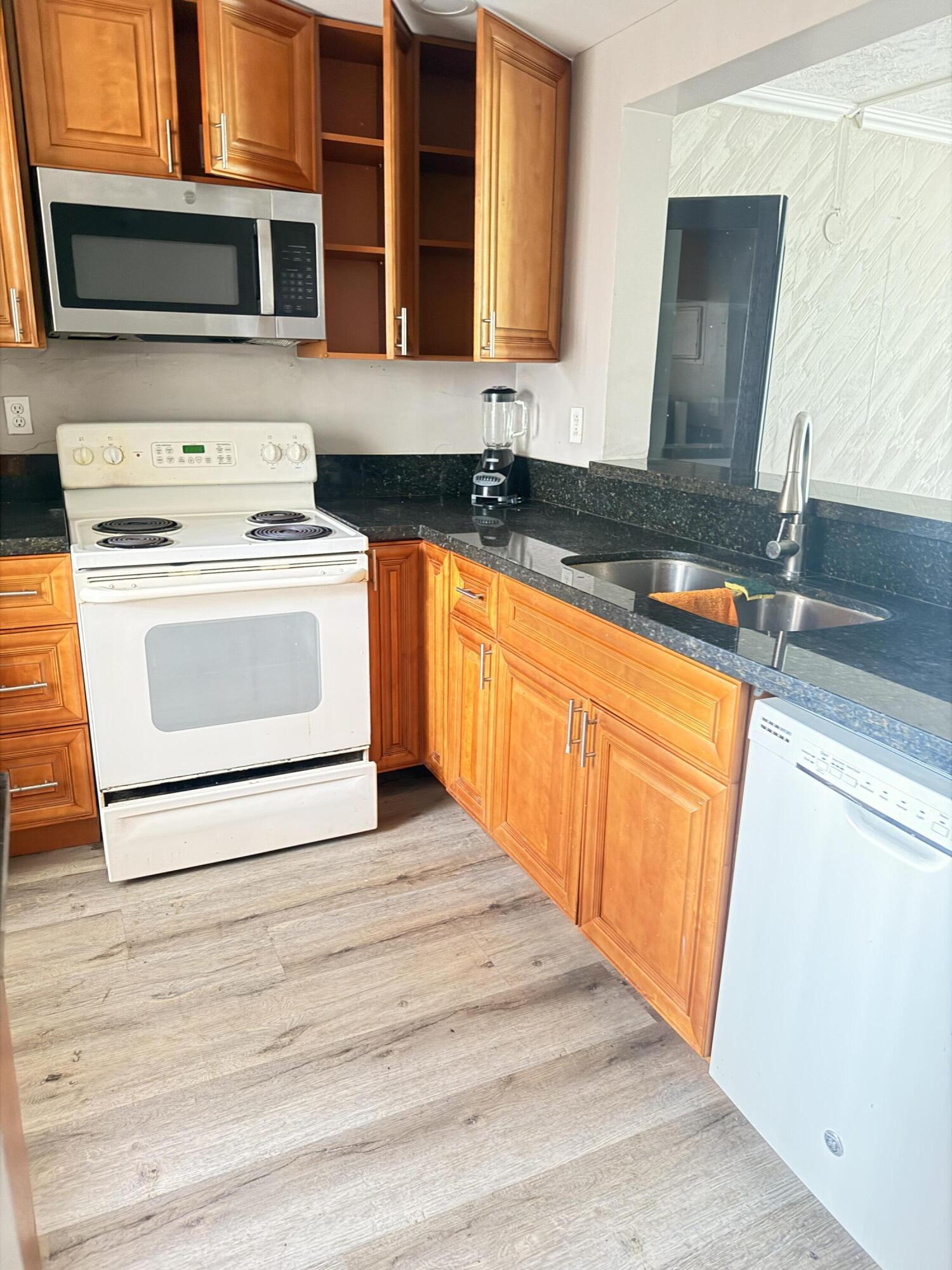 6451 N UNIVERSITY Drive 212, Tamarac, FL 33321, Tamarac - Photo 3
