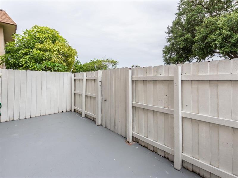 7918 Kimberly Boulevard Unit 304, North Lauderdale, FL 33068, North Lauderdale - Photo 2