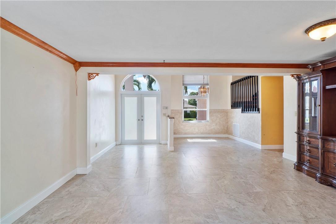 710 BRIARWOOD Terrace, Davie, FL 33325, Davie - Photo 5