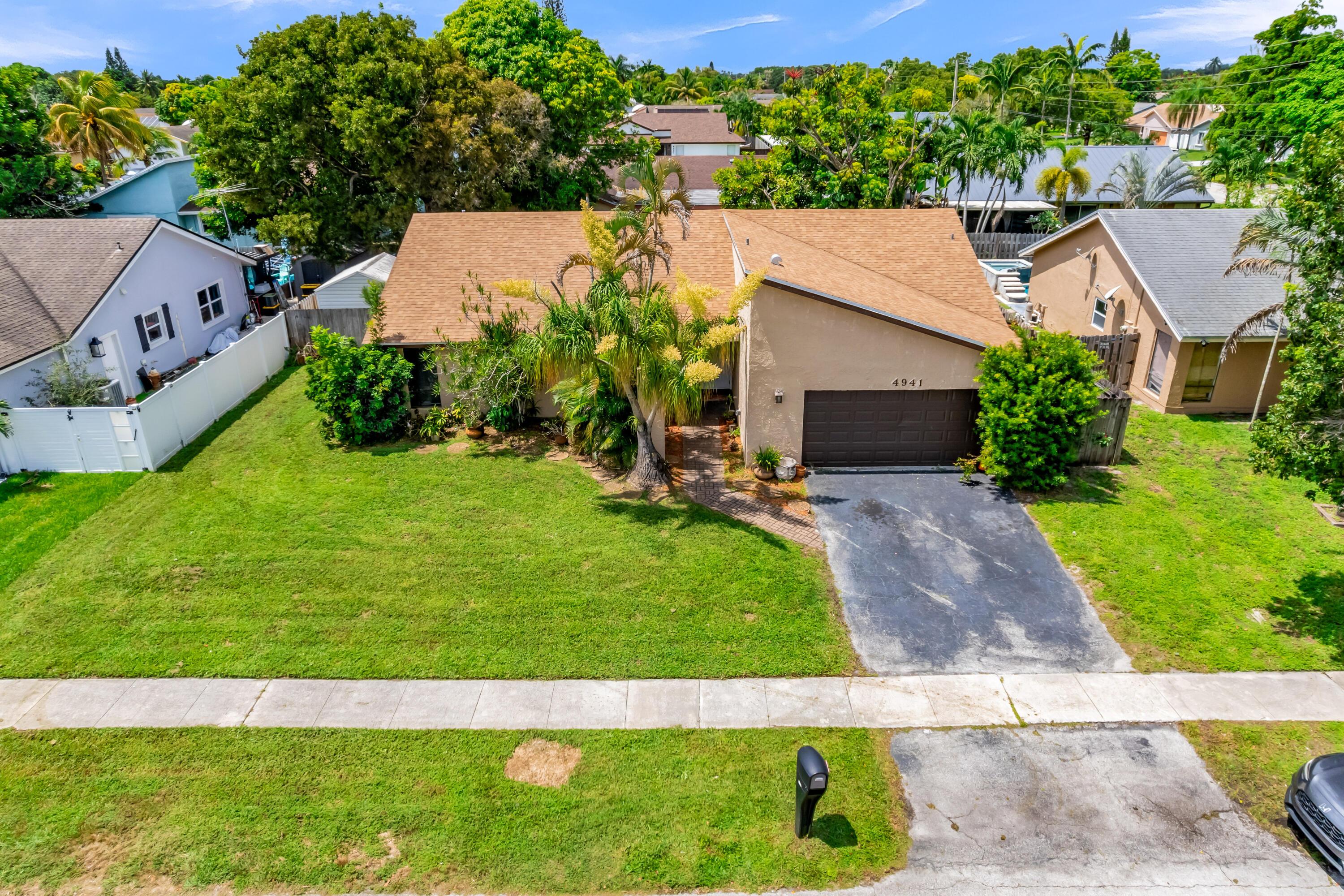 4941 NW 83rd Avenue, Lauderhill, FL 33351, Lauderhill - Photo 2