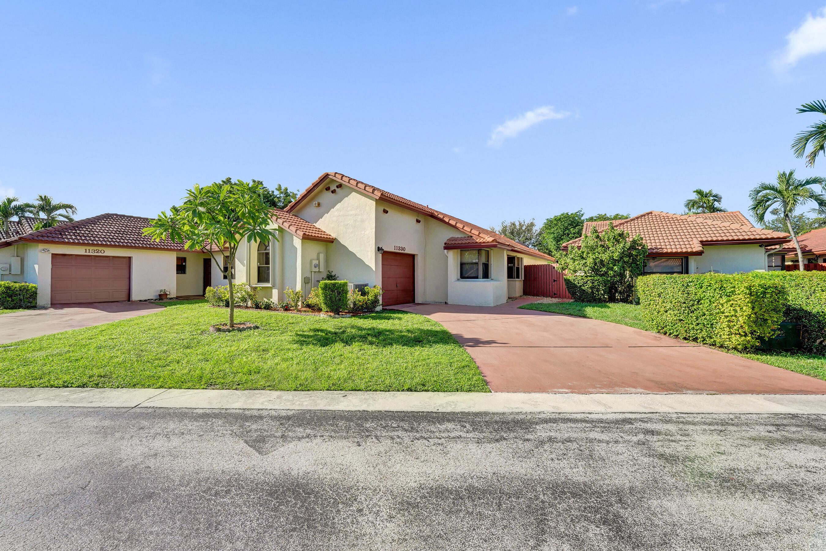 11330 SW 8th Place, Pembroke Pines, FL 33025, Pembroke Pines - Photo 3