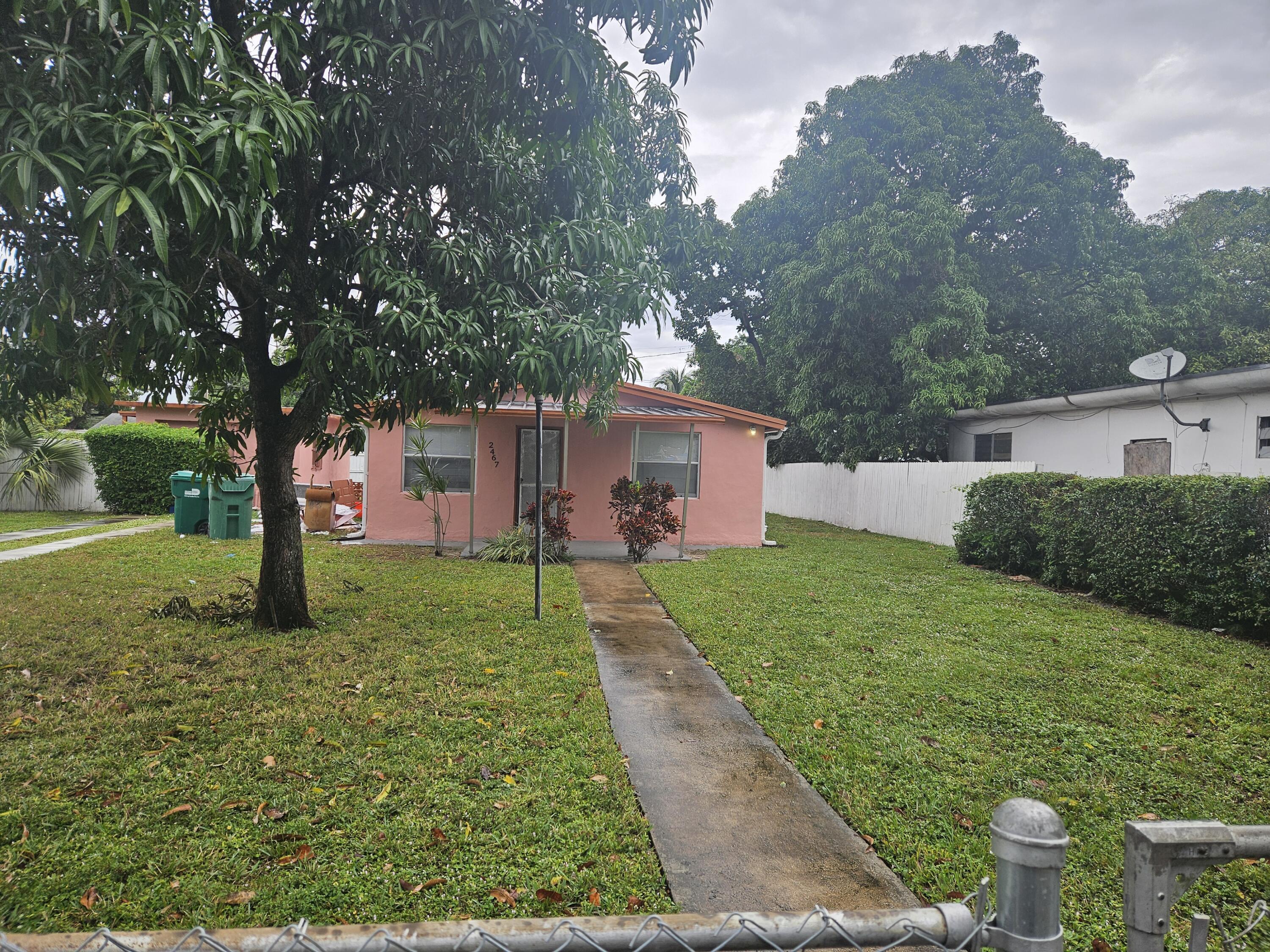 2467 NW 90TH Street, Miami, FL 33147, Miami - Photo 3