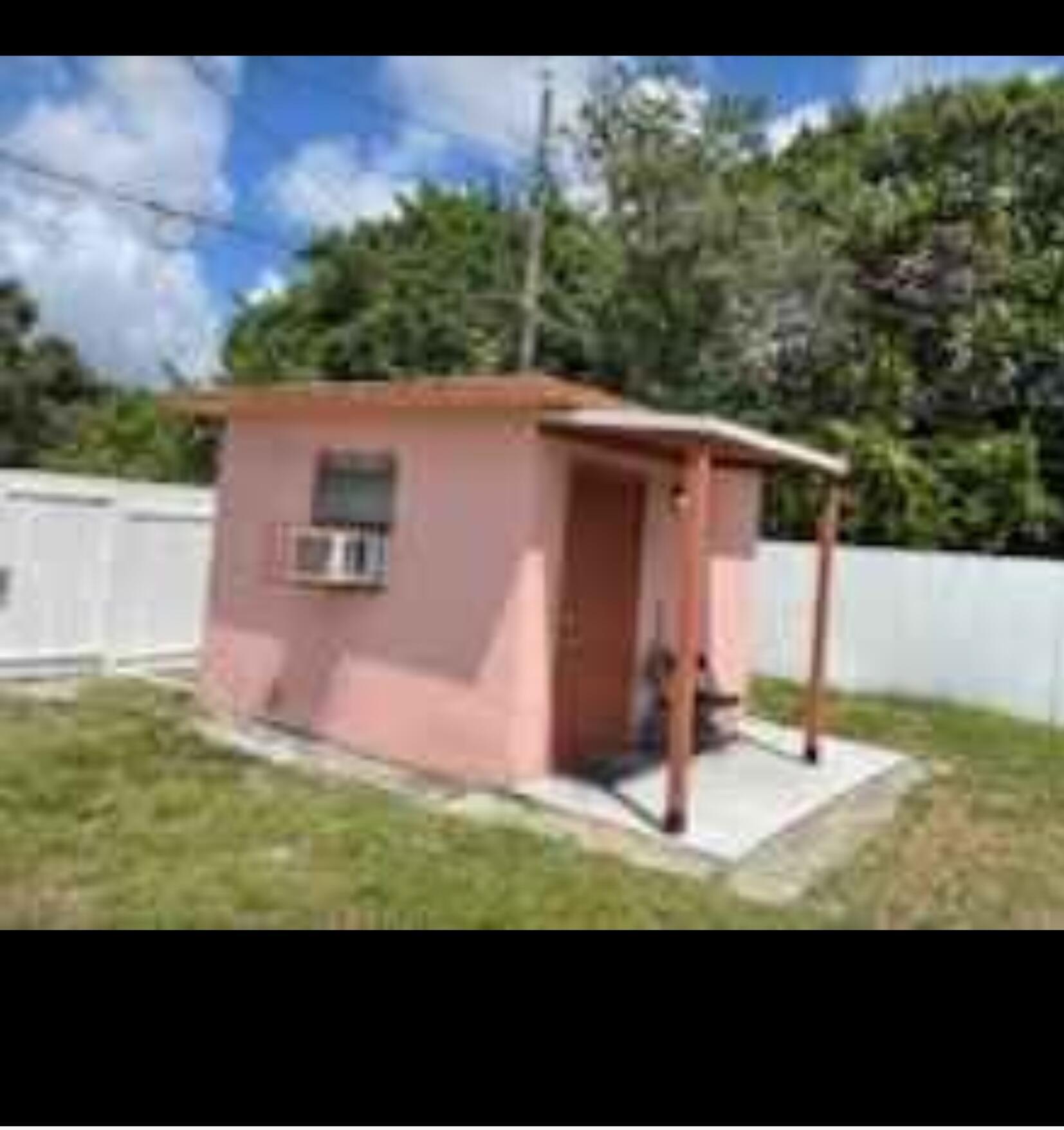2467 NW 90TH Street, Miami, FL 33147, Miami - Photo 4