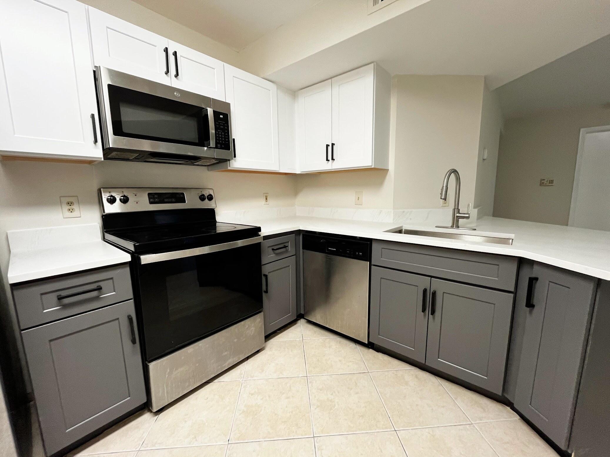 8701 WILES Road 204, Coral Springs, FL 33067, Coral Springs - Photo 4