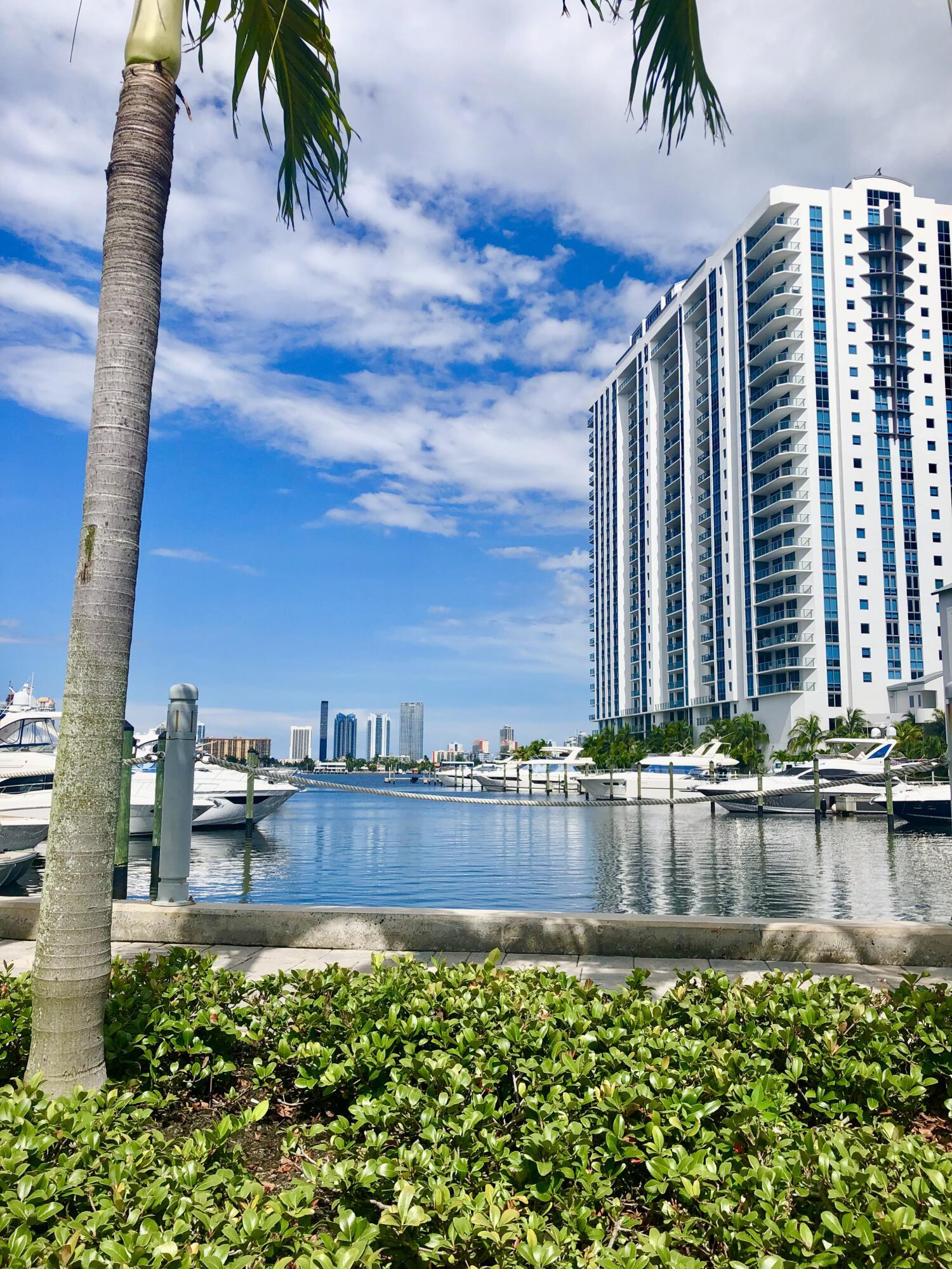 17111 BISCAYNE Boulevard 1903, North Miami Beach, FL 33160, North Miami Beach - Photo 2