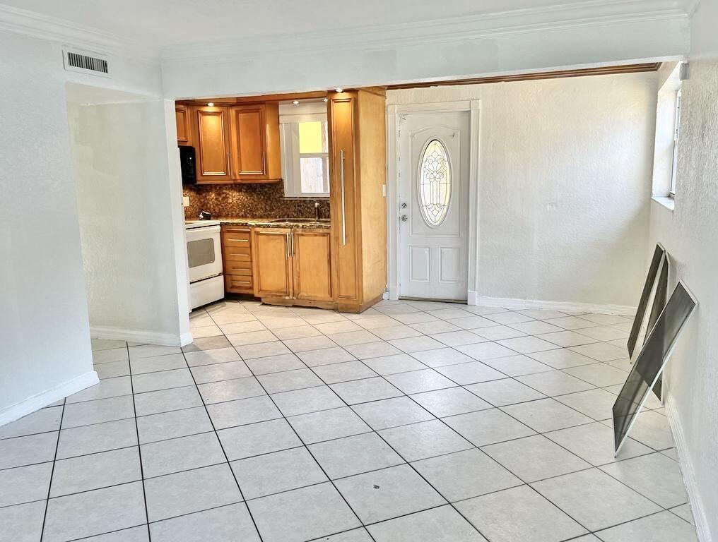 112 NEWTON Road, West Park, FL 33023, West Park - Photo 3