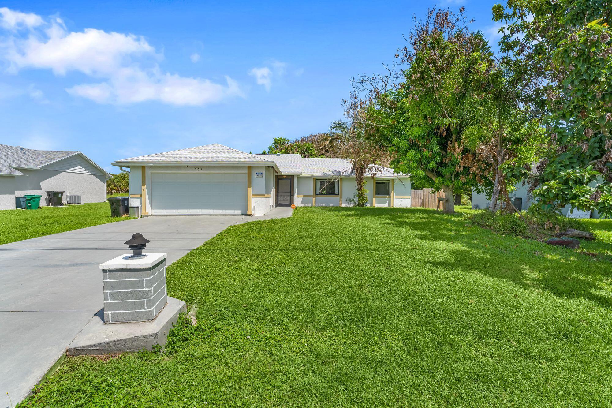 255 SW GLENWOOD Drive, Port St. Lucie, FL 34984, Port St. Lucie - Photo 2